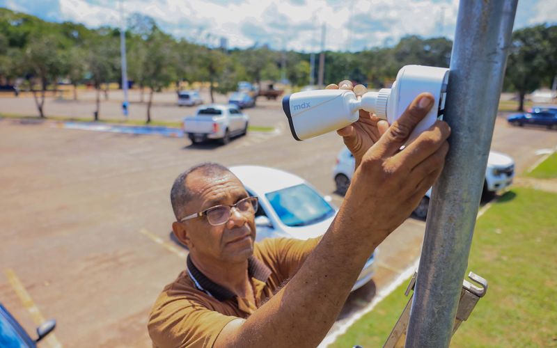 Monitoramento por cameras - na foto Luis Carlos - Edu Fortes (11)