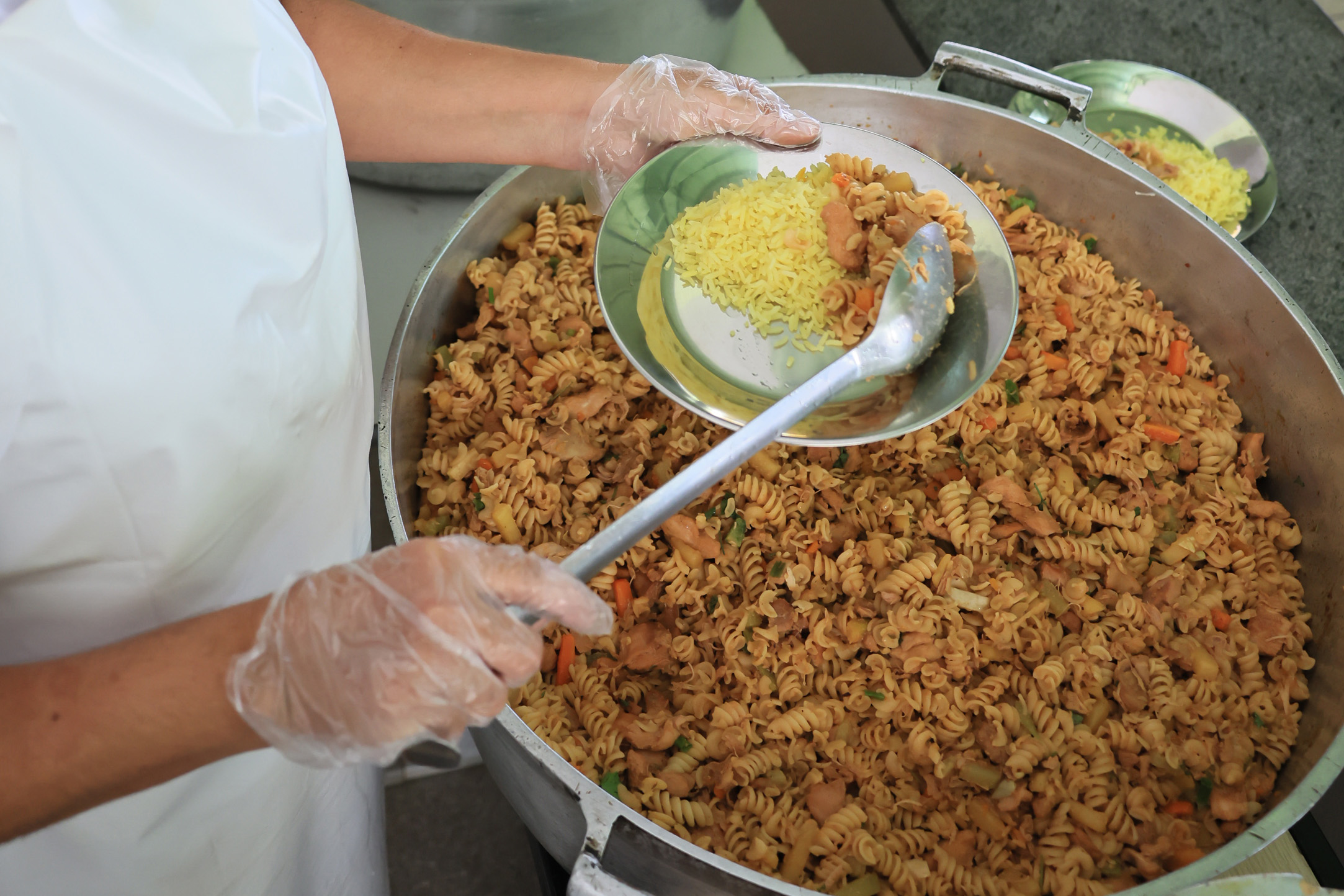 Merenda e uniformes novos - Edu Fortes (4)