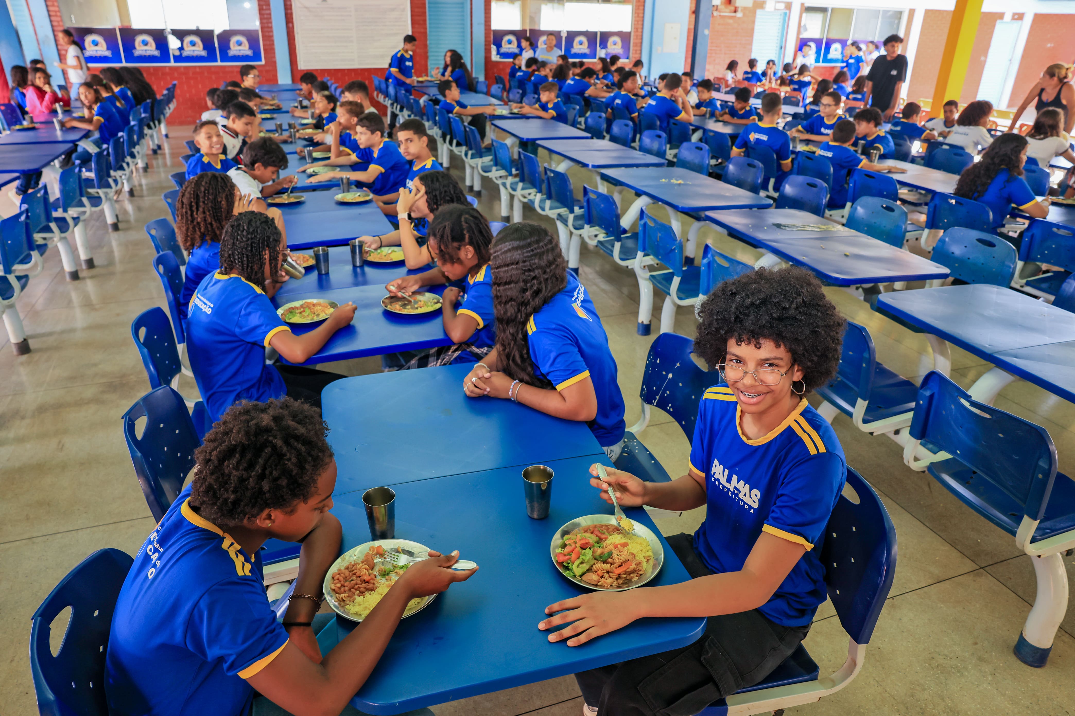 Merenda e uniformes novos - Edu Fortes (42)