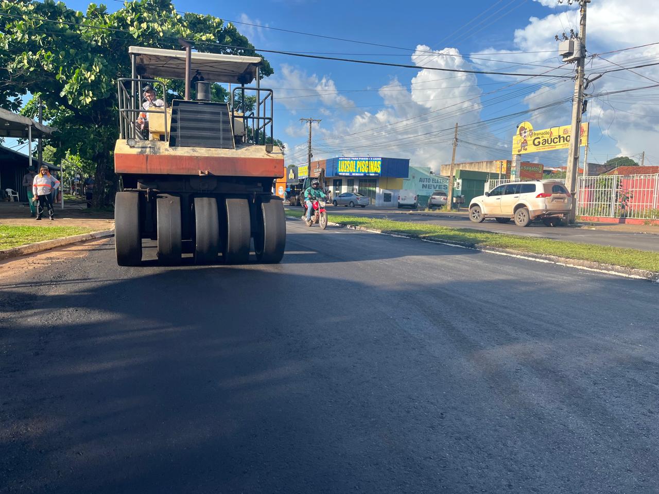 Prefeitura de Palmas conclui recapeamento da Marginal Leste da BR 010, em Taquaralto