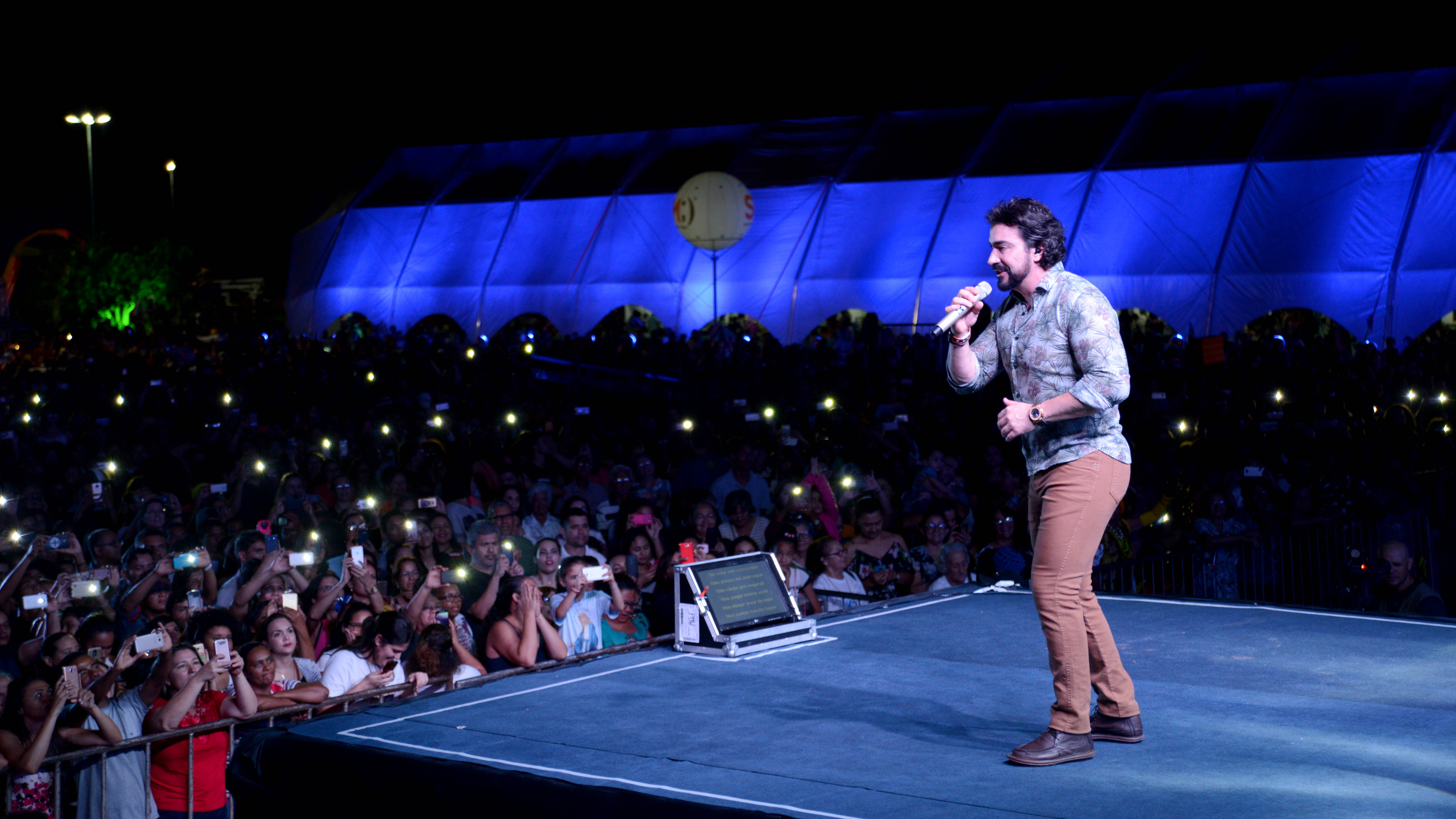 Fé e muito ritmo embalam o público de mais de 40 mil pessoas  na terceira noite do maior Festival Gospel do Brasil