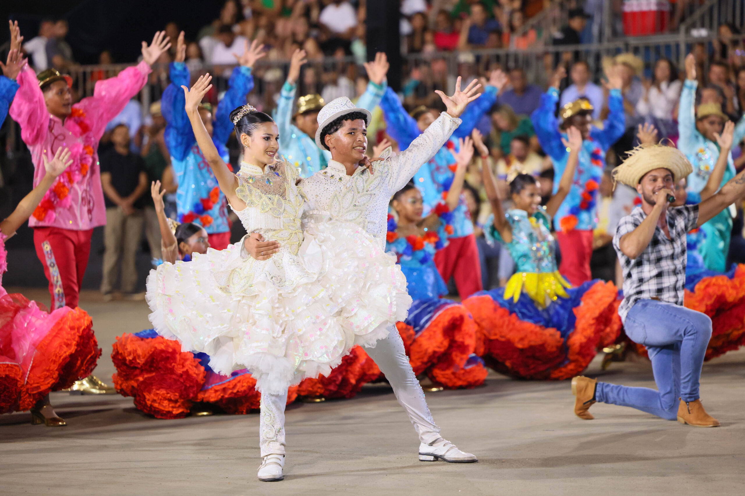 Brilho das escolas municipais encanta público no primeiro dia do 33º Arraiá da Capital
