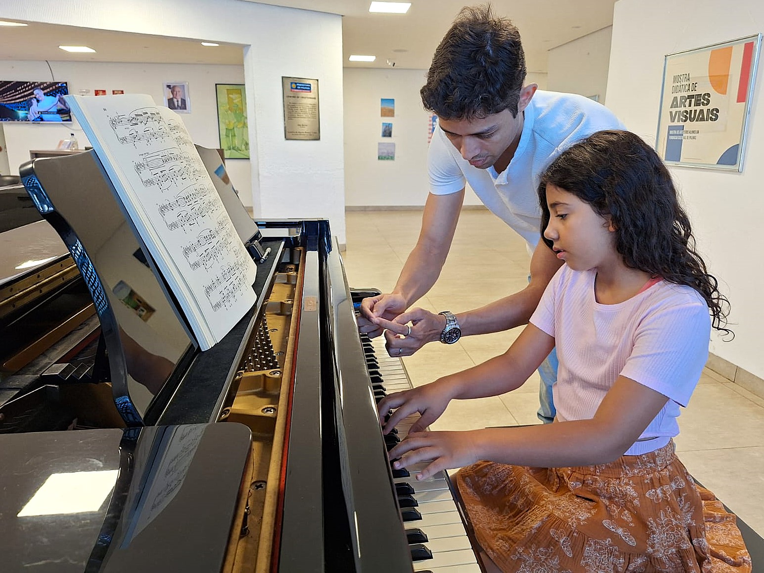 As apresentações na Mostra de Arte e Cultura são o resultado de todo o aprendizado adquirido pelos alunos ao longo do segundo semestre de 2025 nos cursos de iniciação oferecidos pelo Centro de Criatividade da FCP