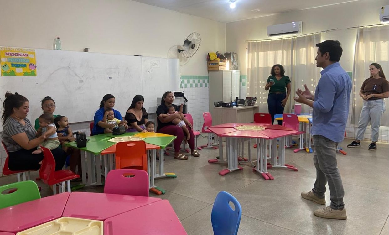 Secretaria da Educação de Palmas orienta mães sobre amamentação em cmei da Capital
