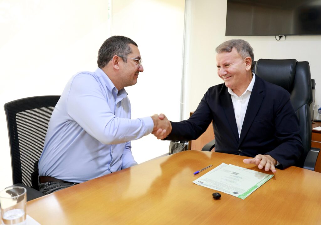 Prefeitura de Palmas formaliza doação definitiva de terreno à Igreja Presbiteriana Central