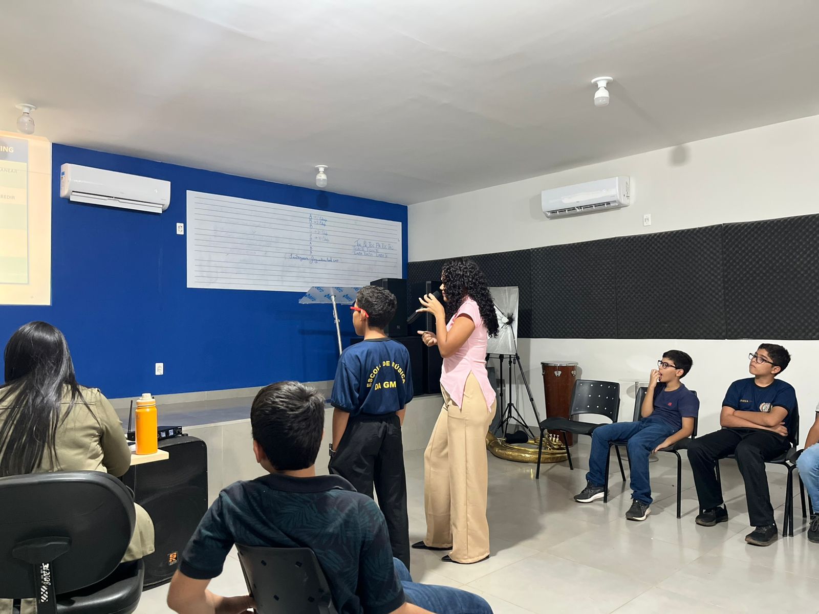 Palestras são ministradas pela psicopedagoga Vanessa Campanhin e pela psicóloga  Lorrayne dos Santos