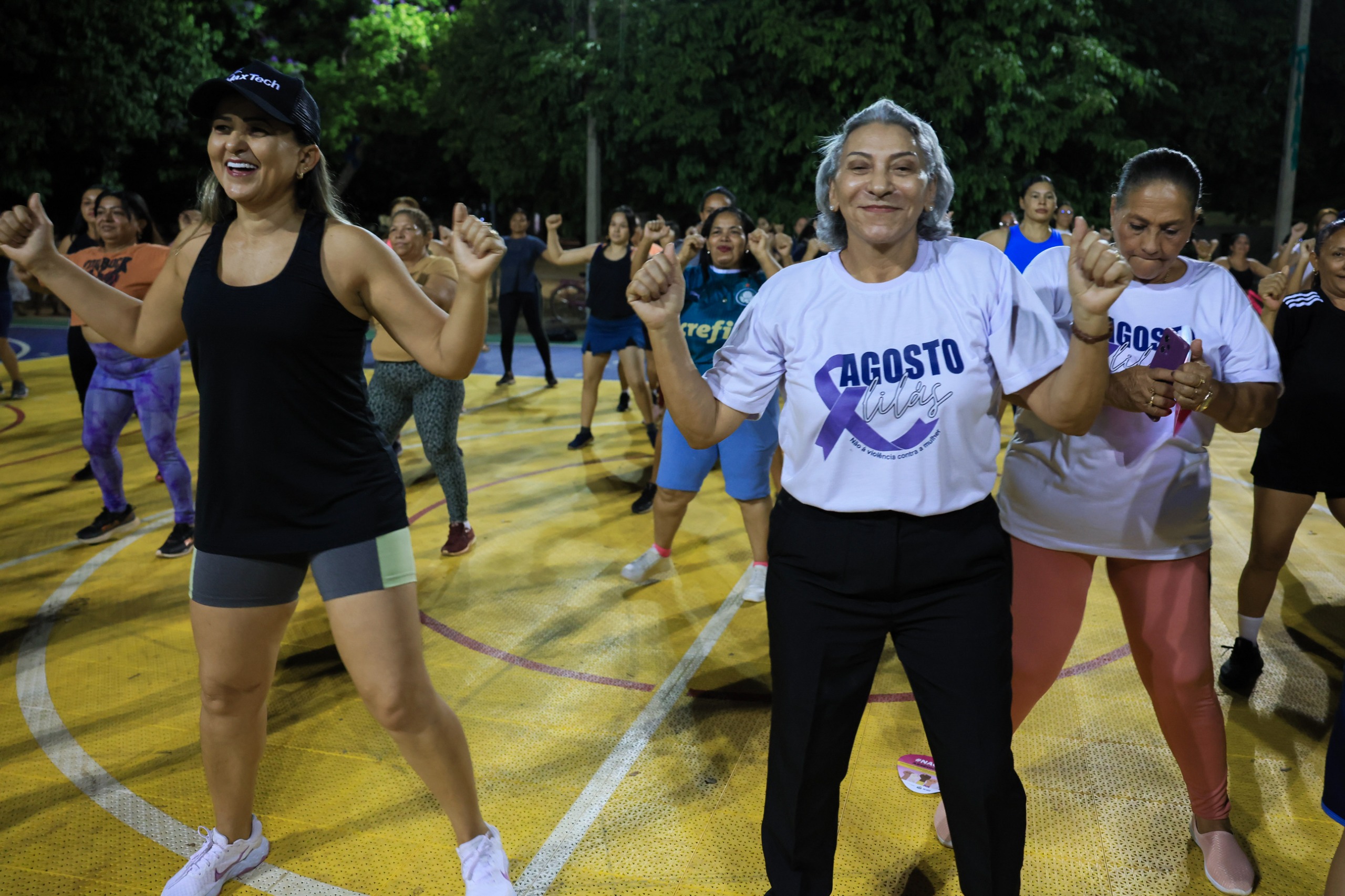 Prefeitura de Palmas promove aulão gratuito de zumba em alusão ao Agosto Lilás