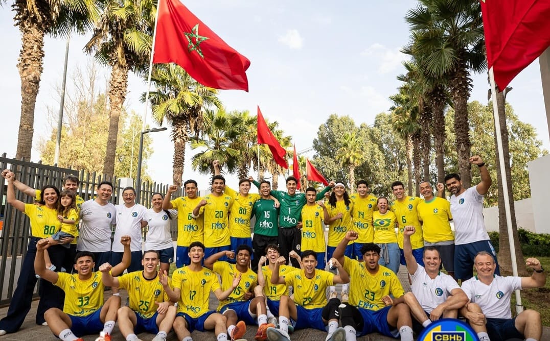 Rodrigo com a camisa 15 da Seleção Brasileira,durante a campanha no Marrocos - Fotos: divulgação