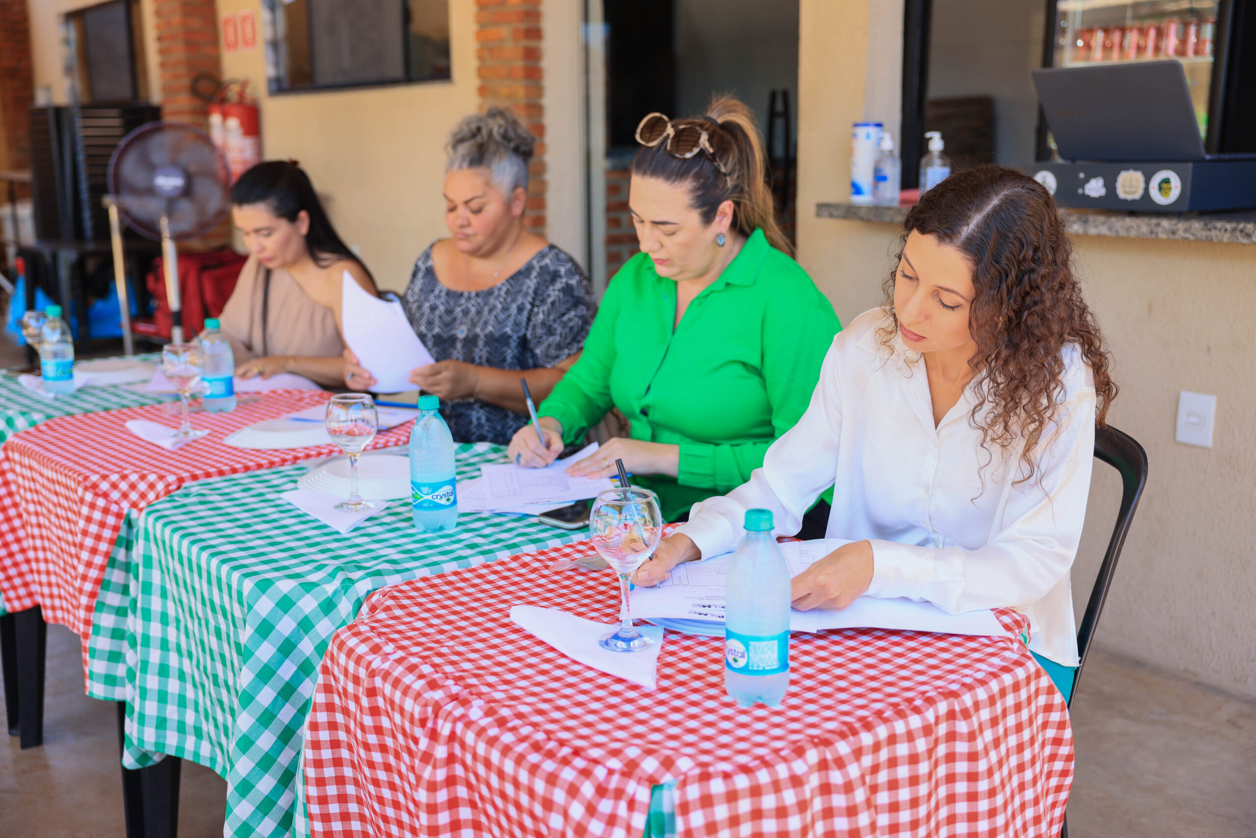 Jurados avaliam pratos da Rota Gastronômica do 19º Festival Gastronômico de Taquaruçu