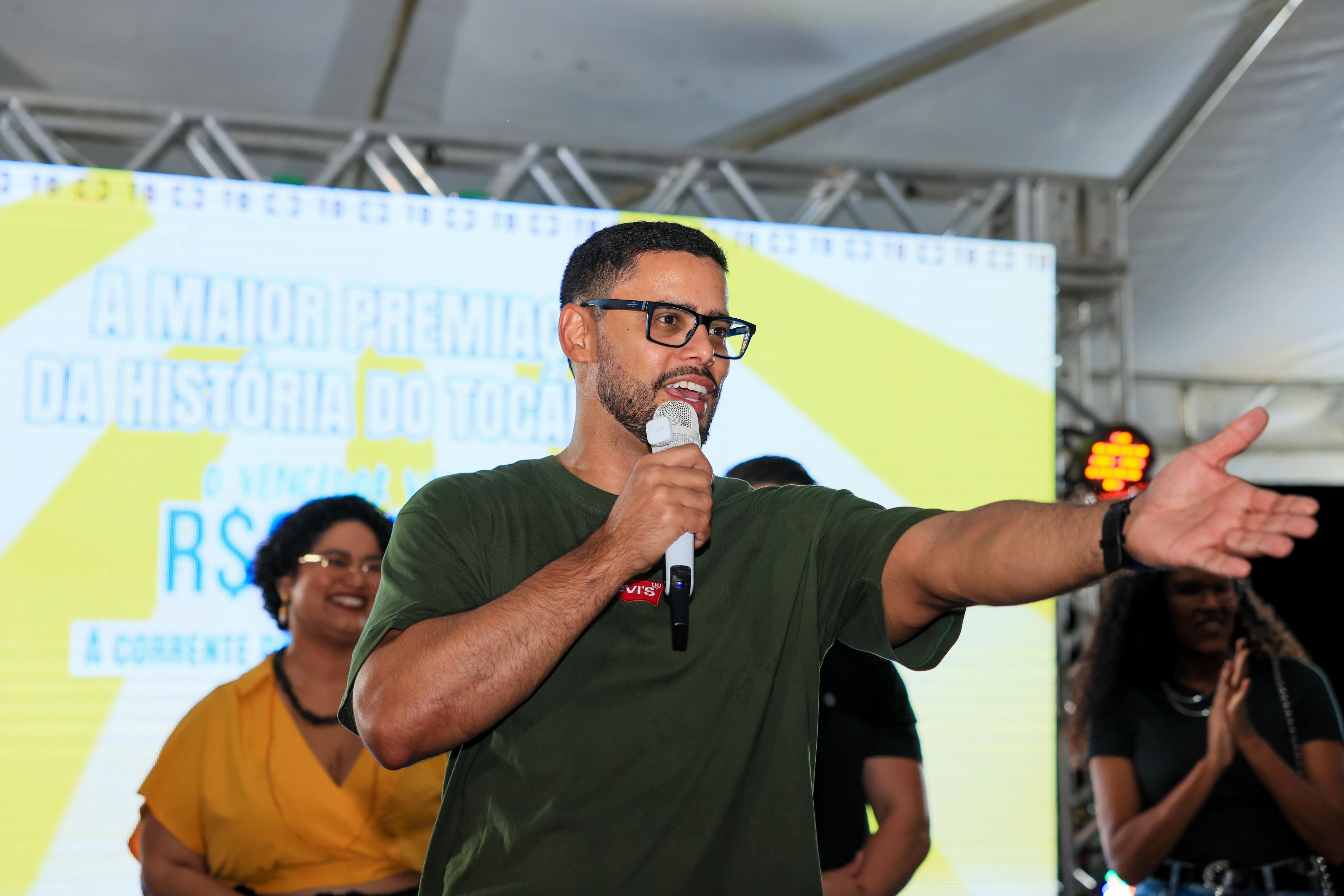 Secretário José Eduardo de Azevedo destacou a organização dos coletivos que se organizam para realizar as batalhas de rima toda semana, de Norte a Sul de Palmas