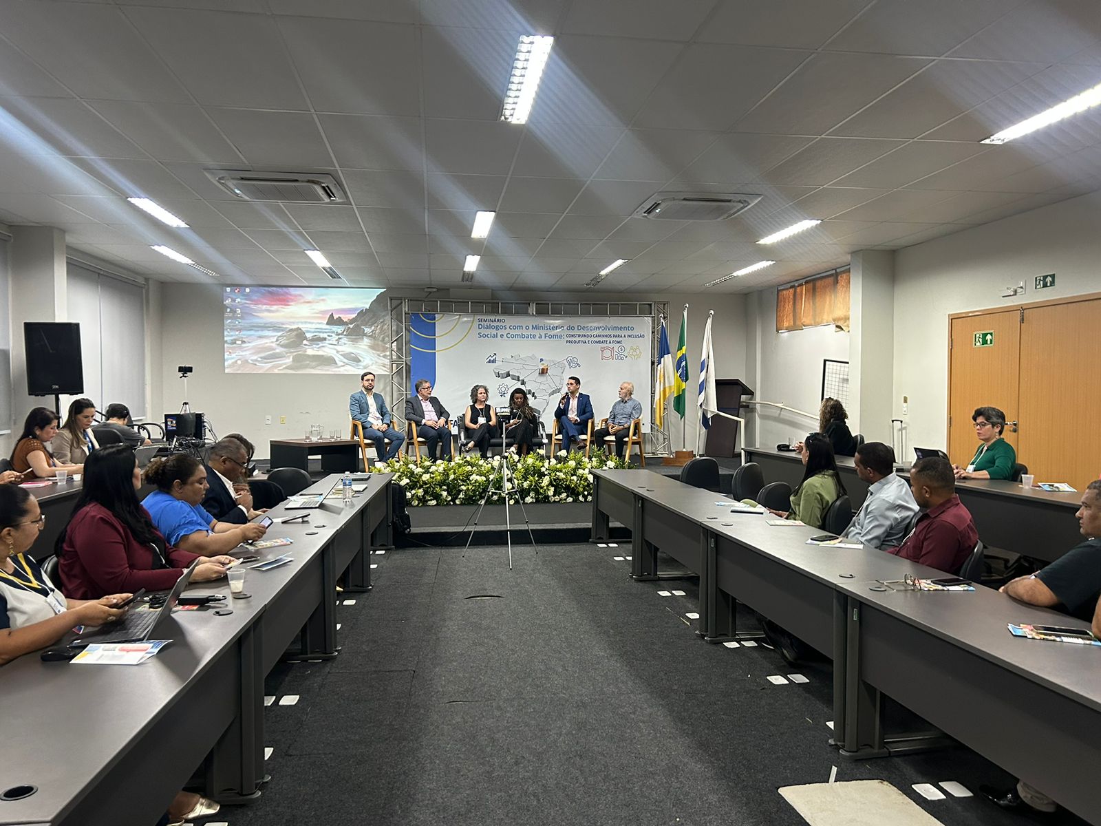 Seminário debate programas sociais do governo federal