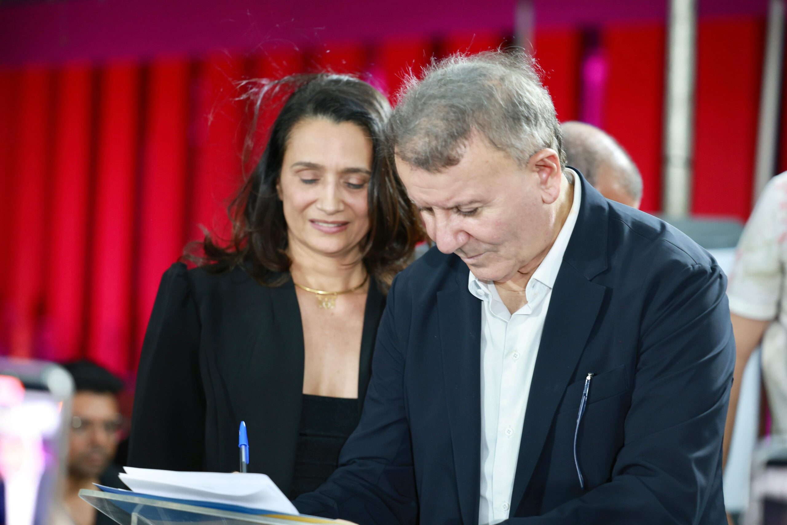 Eduardo Siqueira Campos e secretária de Ação Social entregam veículos para fortalecer o atendimento socioassistencial em Palmas