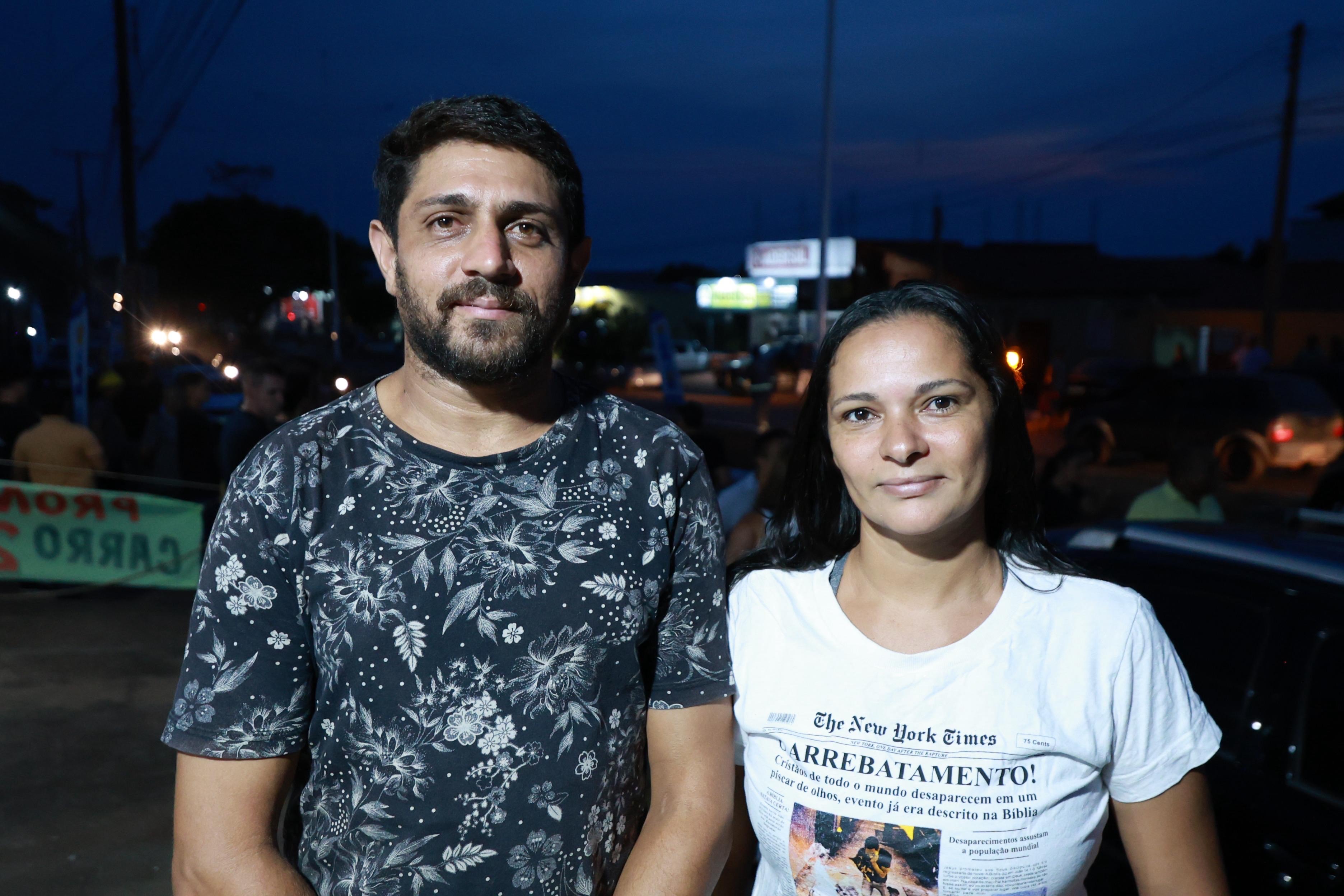 Casal de comerciantes, Petre Anastácio e Aline Pereira, reforçou o sentimento de reconhecimento pela ação
