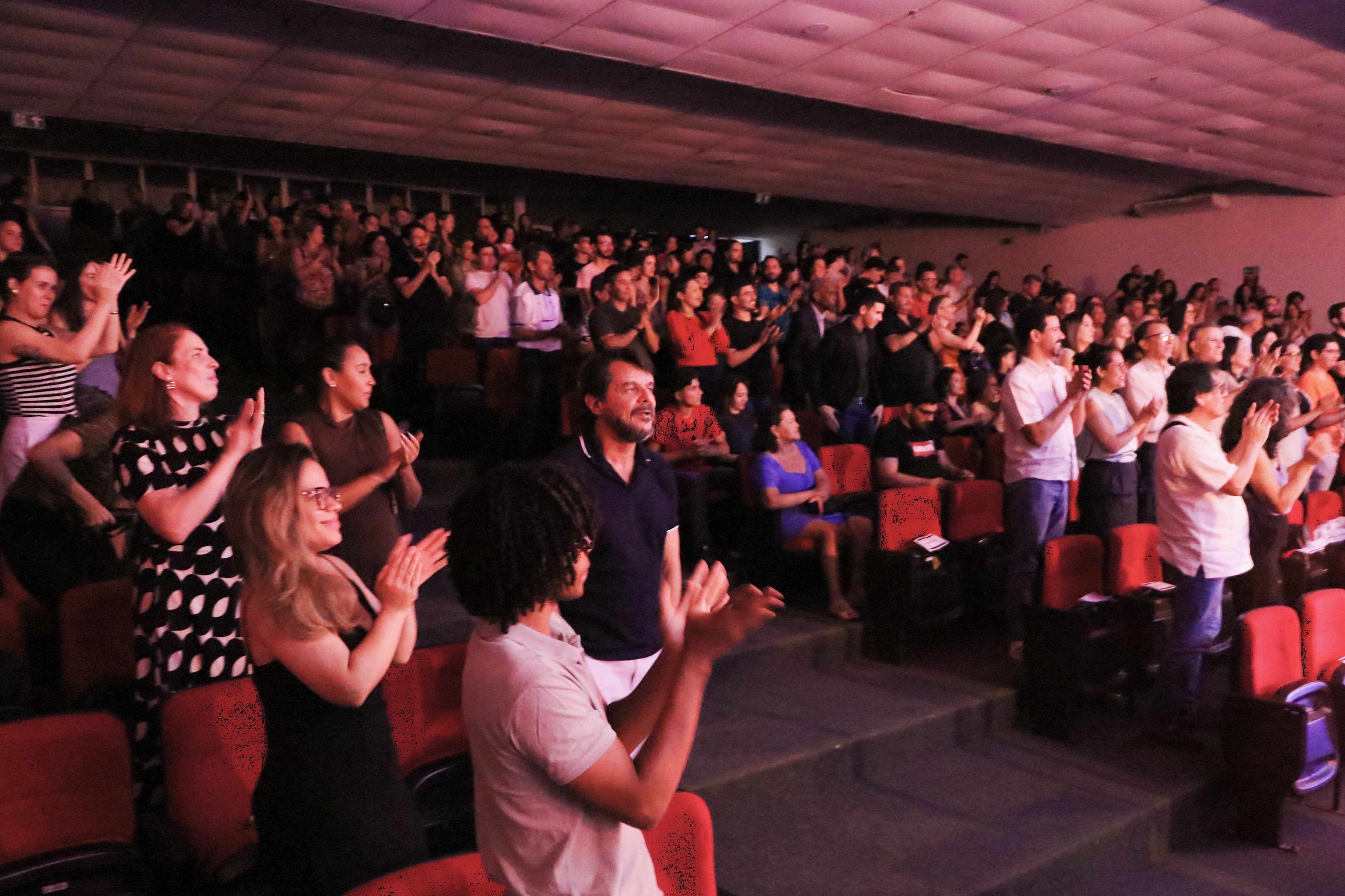 A Fundação Cultural de Palmas contou com o apoio da Secretaria Municipal de Turismo, Juventude e Esportes, que cedeu o Centro de Convenções da Capital para a realização do 'Concerto Rock.Br'