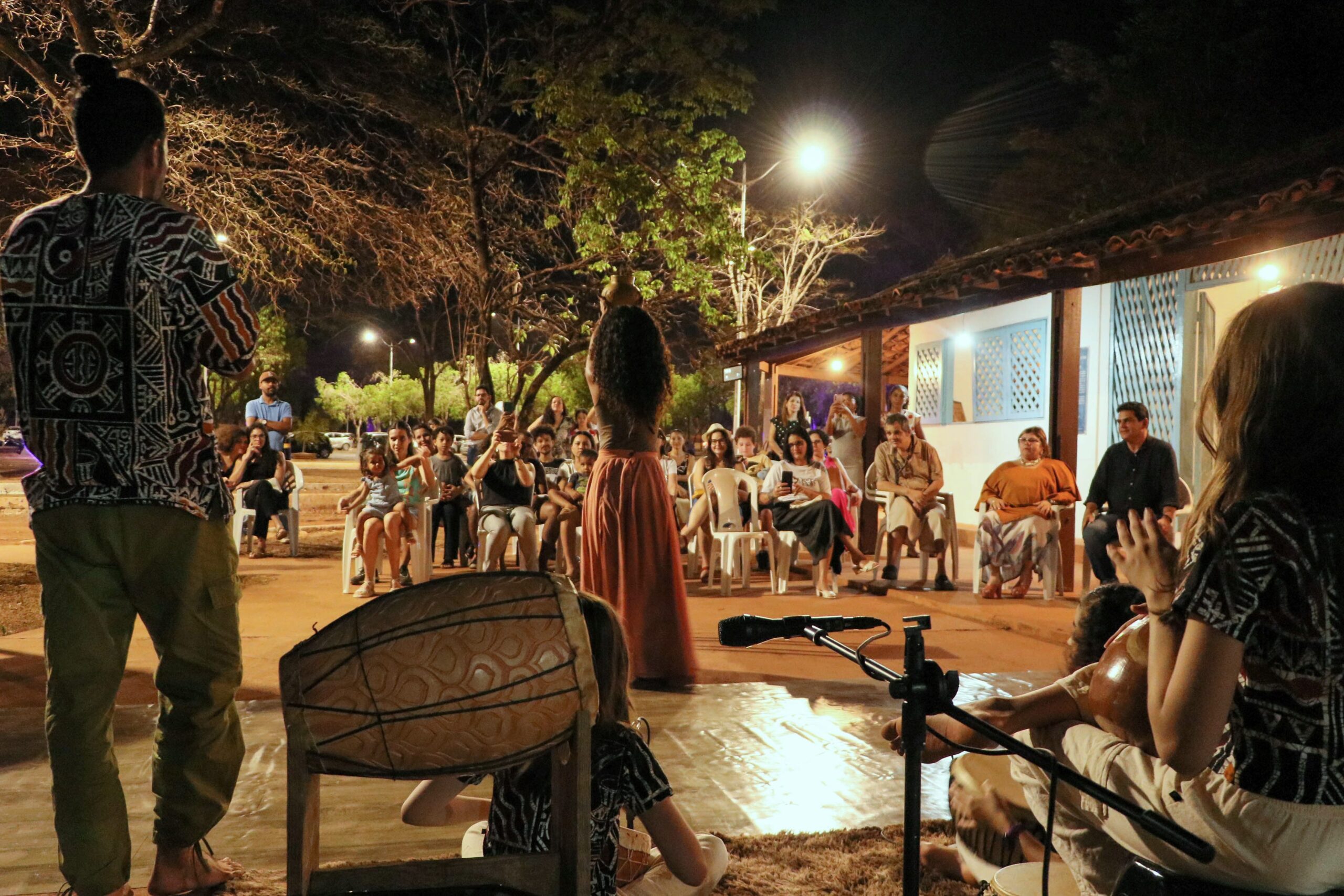 Exposição apoiada pela Fundação Cultural de Palmas mostra sinergia entre história, dança e artesanato