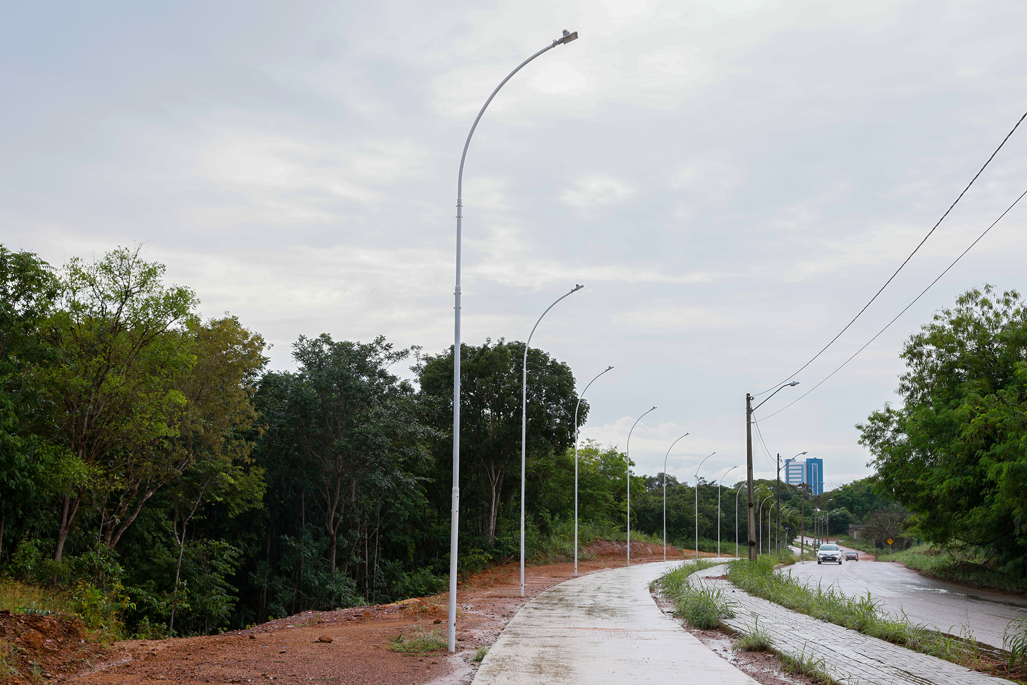 20/03/2025 - Construção de ciclovia e pista de caminhada na parte externa do Parque Cesamar