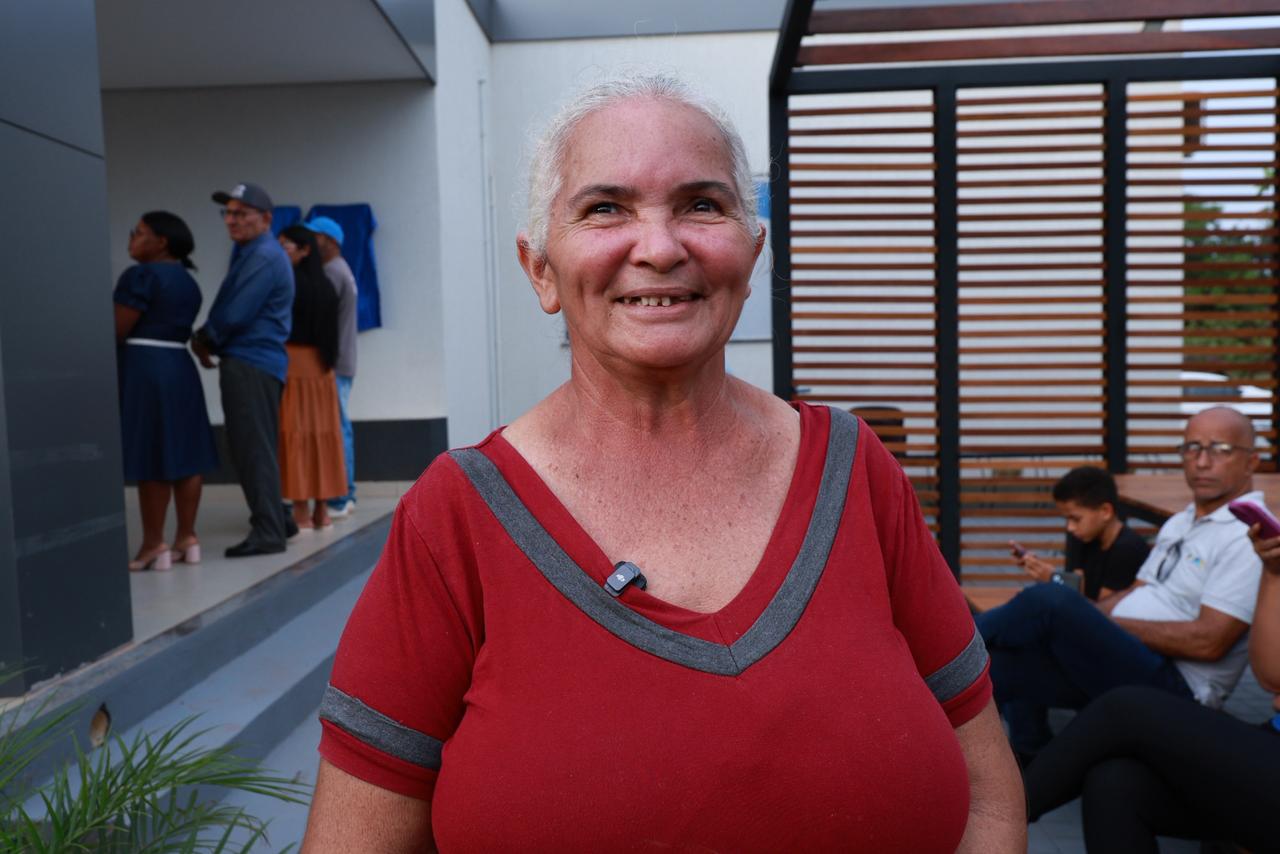 A aposentada Lucirene de Araújo, 56 anos, avaliou positivamente o início dos serviços: “A reforma trouxe melhorias importantes para a comunidade"
