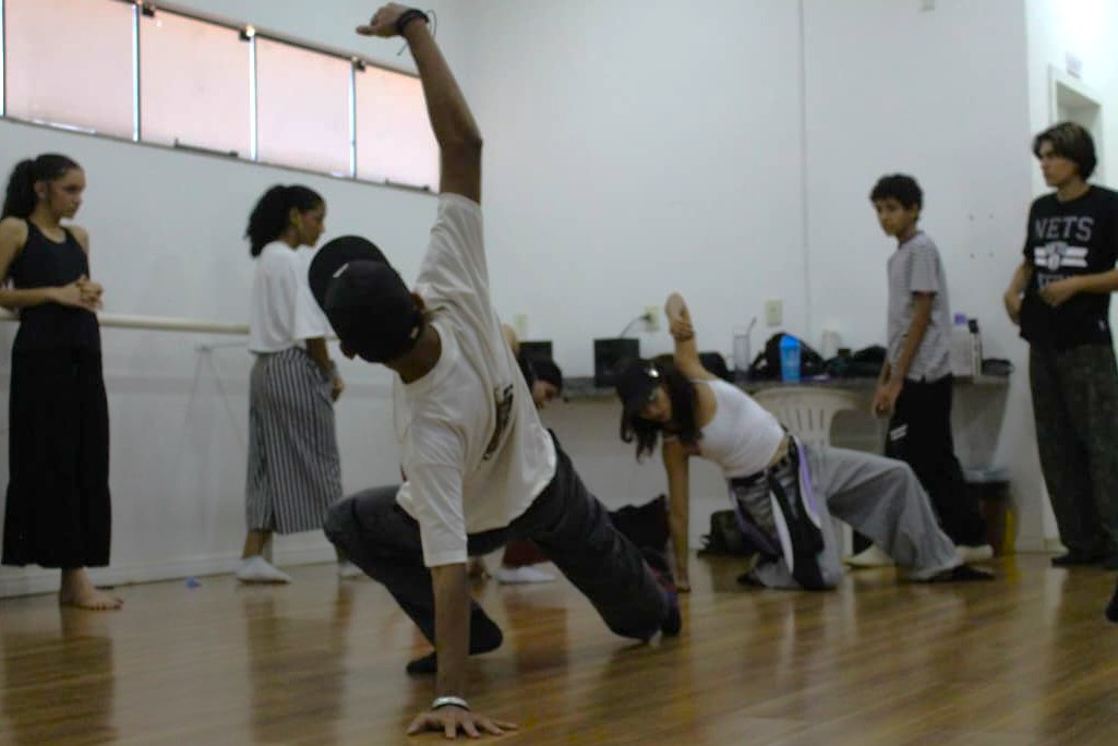 A ‘2ª Batalha Bombom de House Dance’ é uma realização da ‘Da Casa Produções’, que disponibilizou o telefone (63) 98483-6501 para contatos