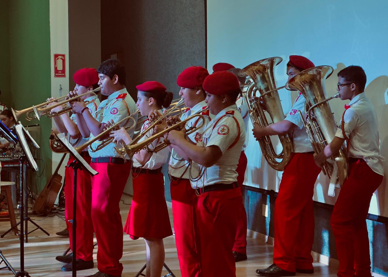 Noite cultural iniciou com apresentação da banda de música Ten. Milton Caetano - vencedora do 3º Campeonato Estadual de Bandas e Fanfarras