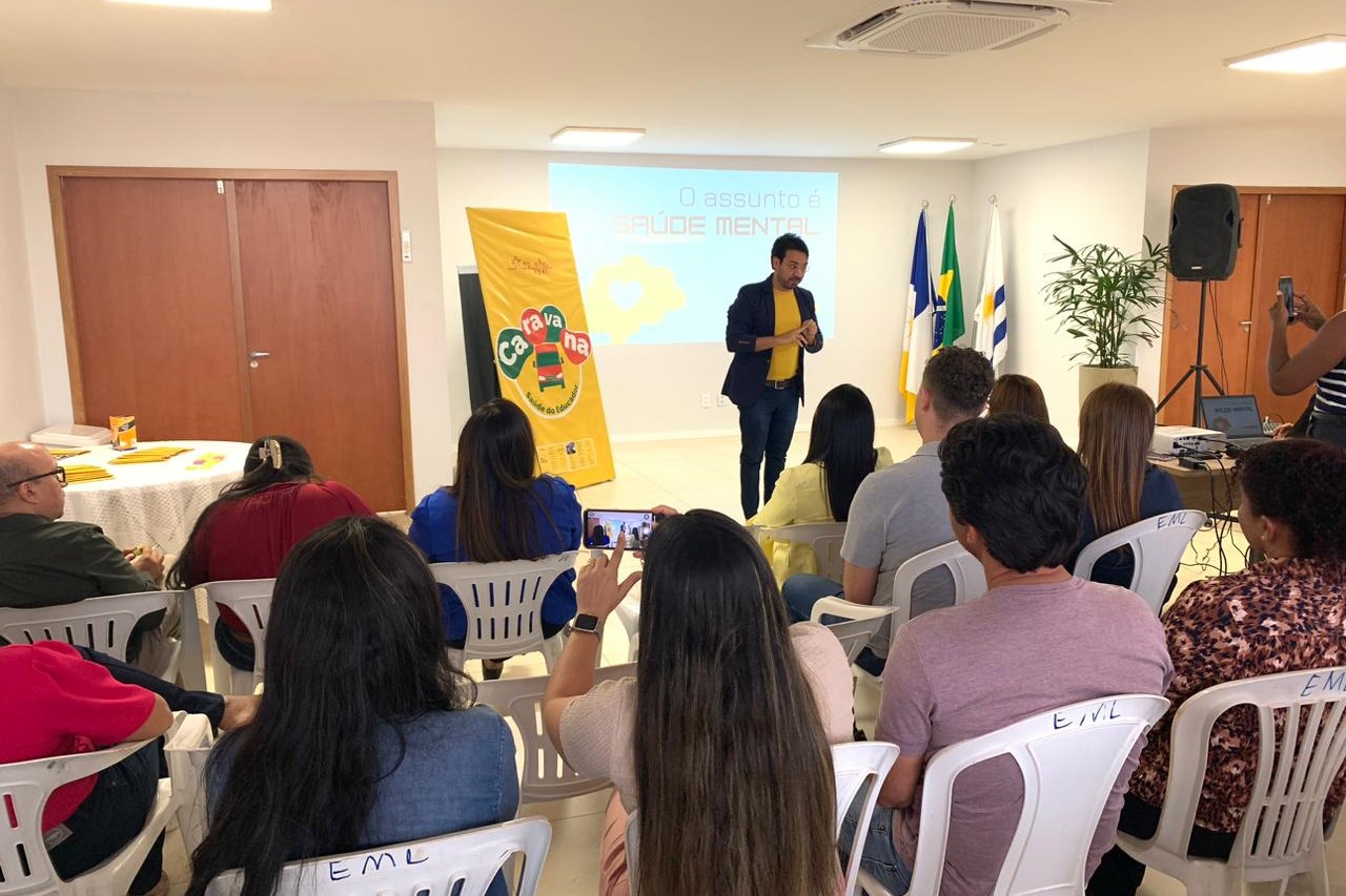 Educação de Palmas promove ação de conscientização sobre saúde mental com a participação de servidores