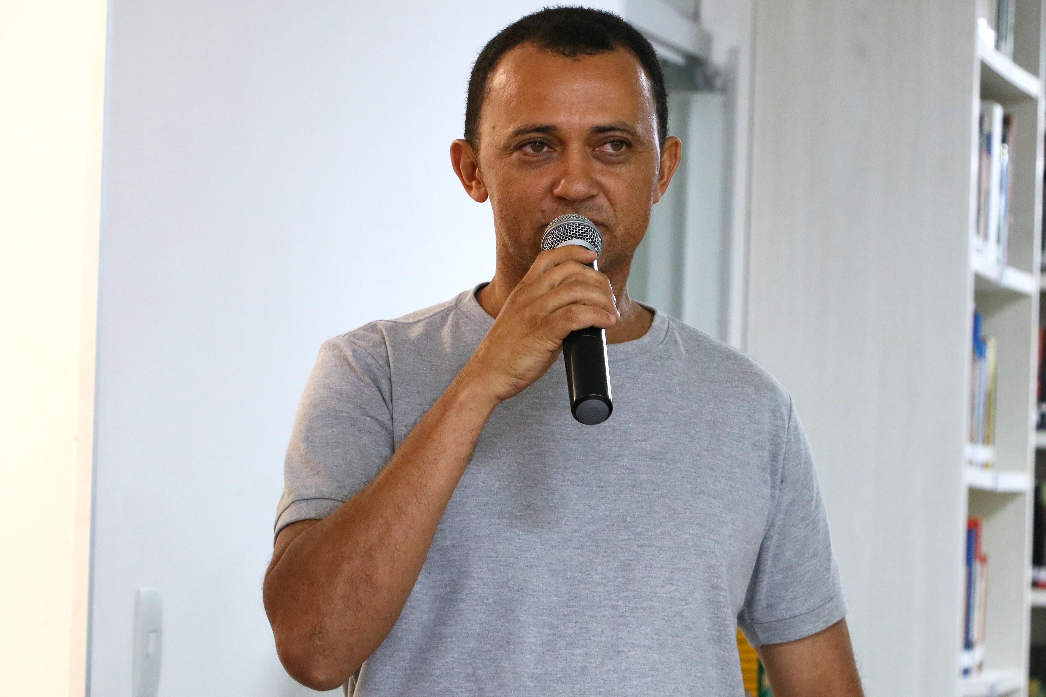 Presidente da Quadrilha Junina Arrasta Pé do Liberdade e um dos autores do projeto da exposição, Filemon representou a atual presidente da Fequajuto, Léia Santos, que não pôde participar do evento