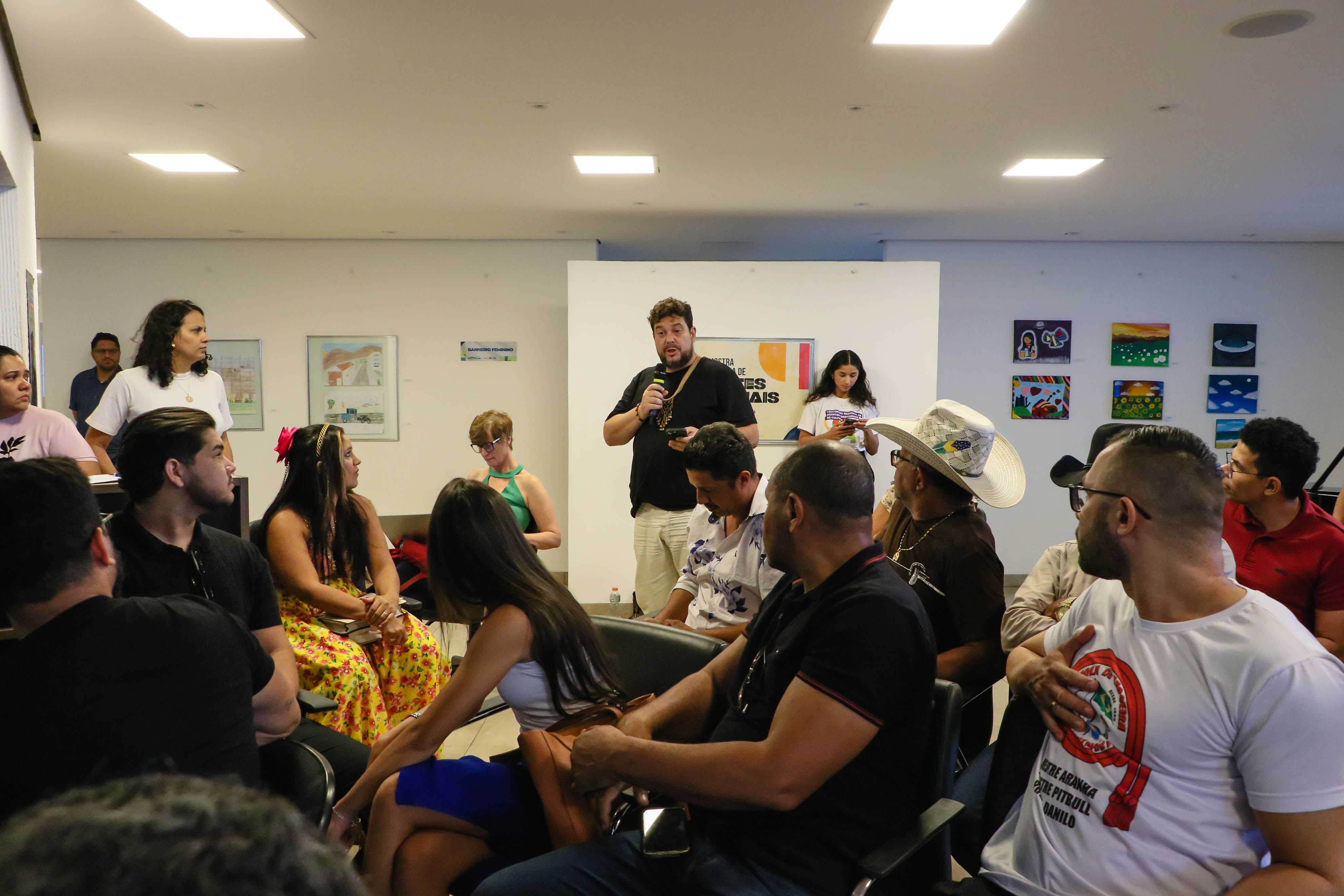 Representantes de culturas, instituições, movimentos e setores artísticos e culturais participaram da Audiência Pública realizada pela FCP