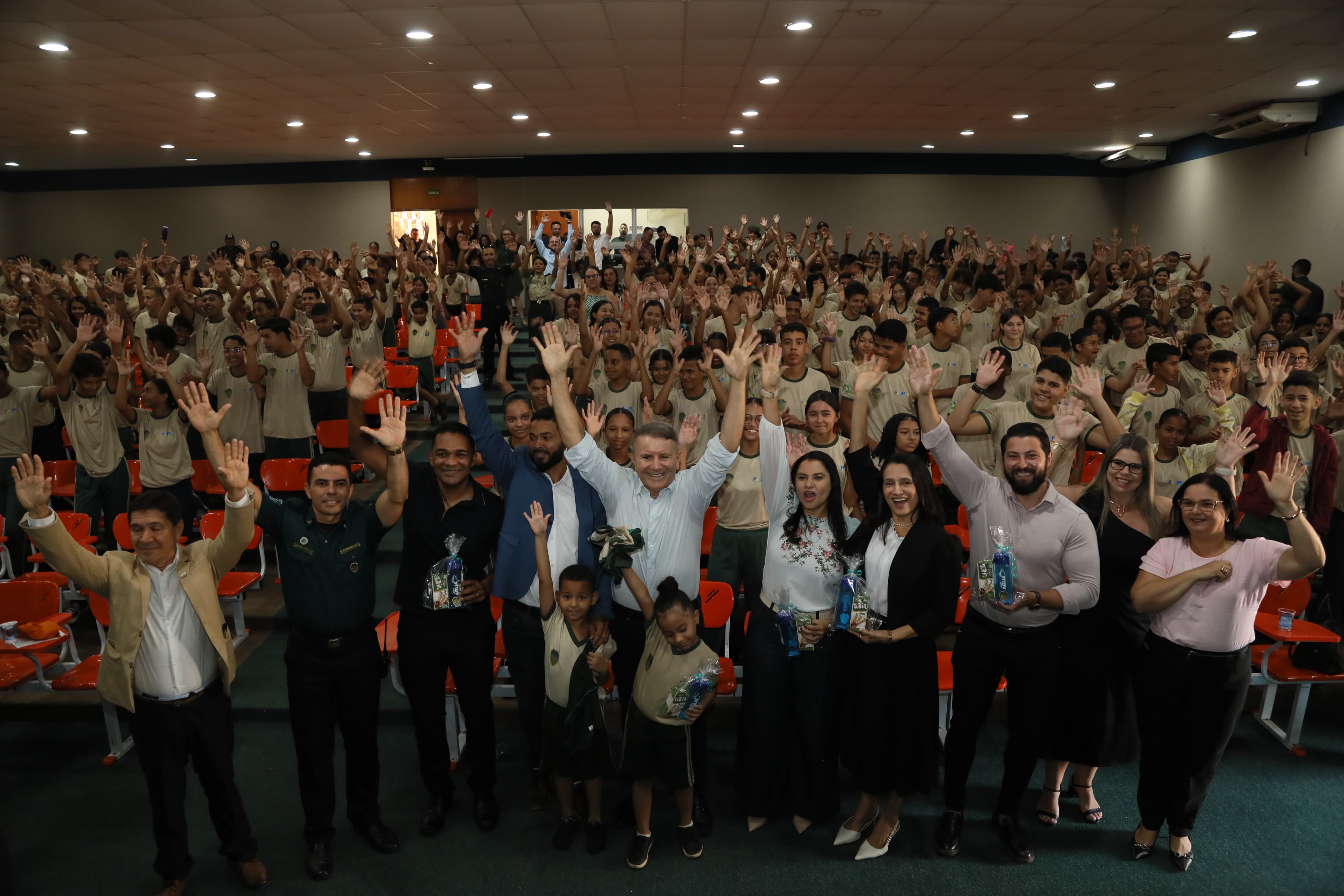 Evento celebrou retorno às aulas para 43.890 alunos matriculados na rede municipal 