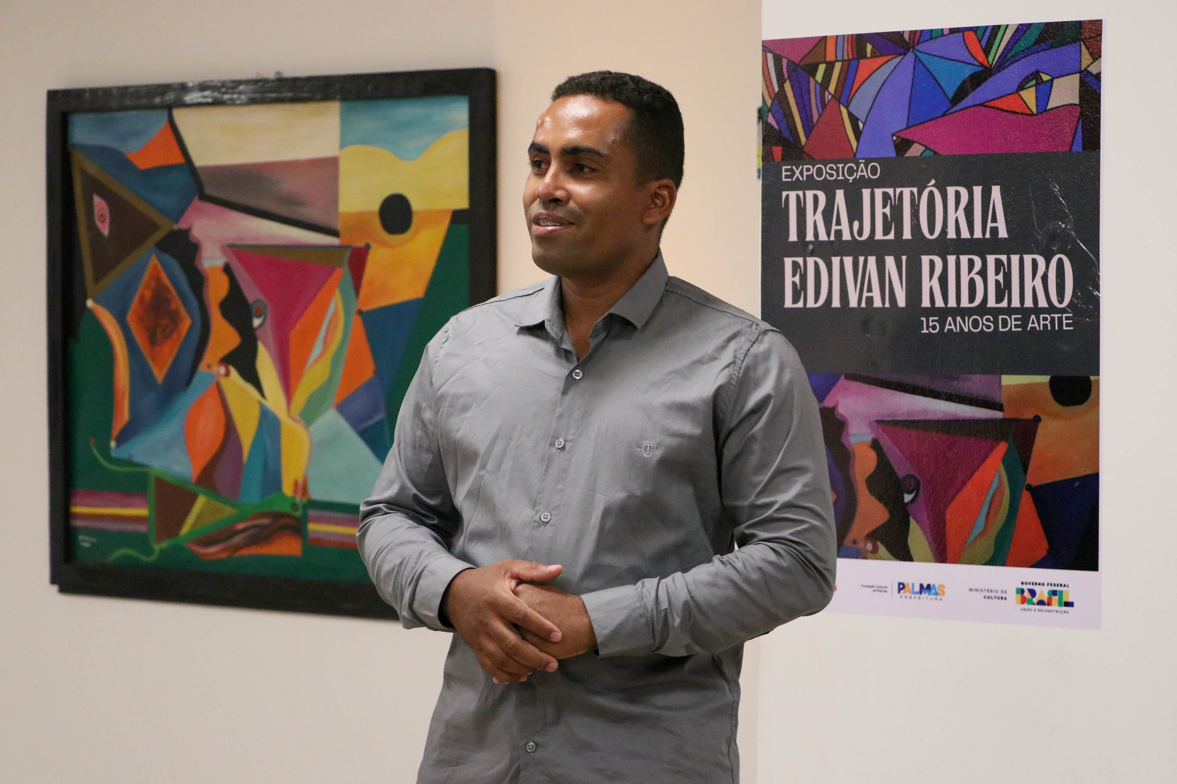 Segundo Edivan Ribeiro, a exposição revela a história artística dele, do início, quando pintava com tinta à óleo, ao momento atual, já criando suas obras com tinta acrílica
