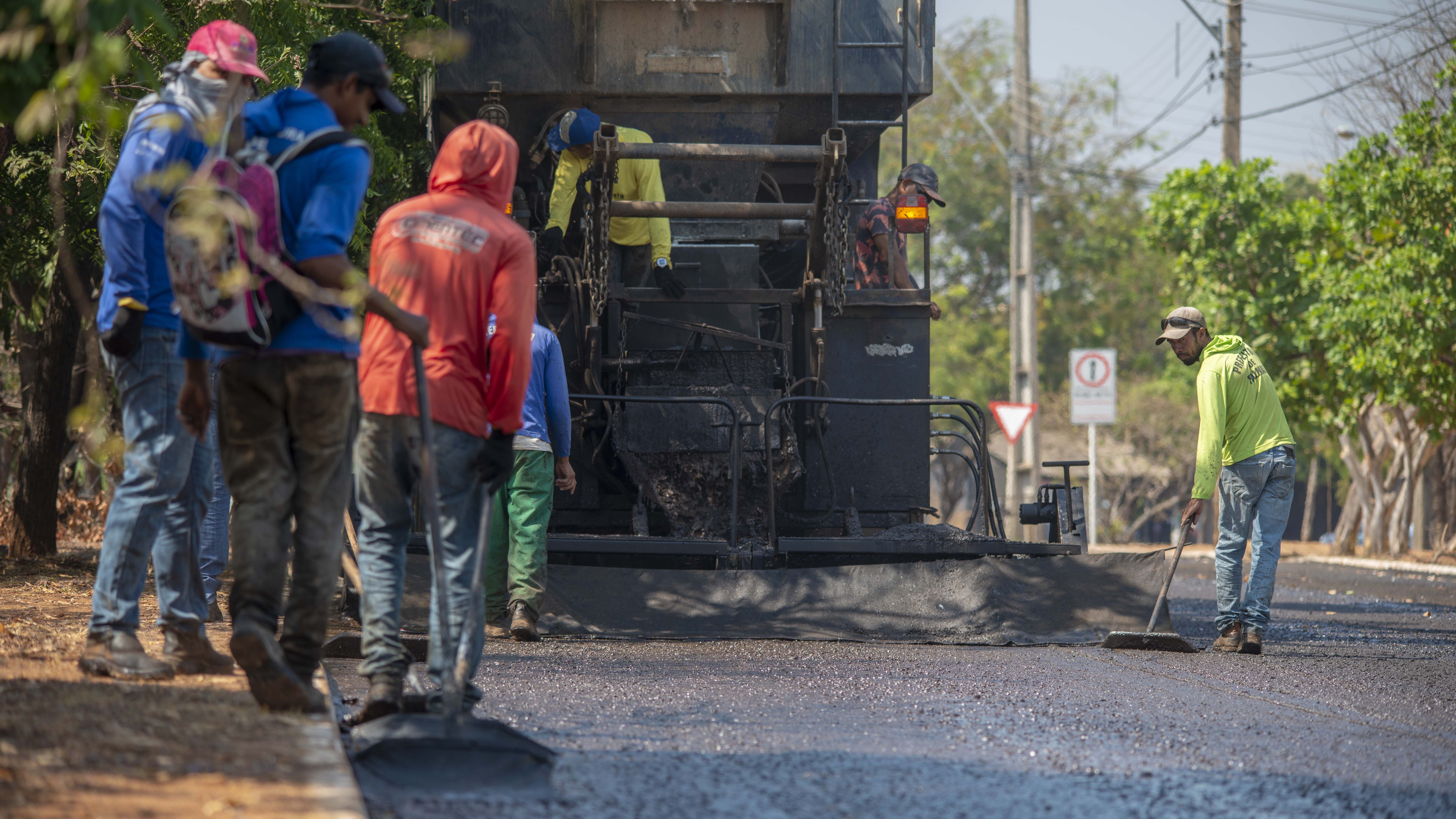 Avenida NS-03 e ruas da Arse 32 são fechadas parcialmente para recuperação asfáltica