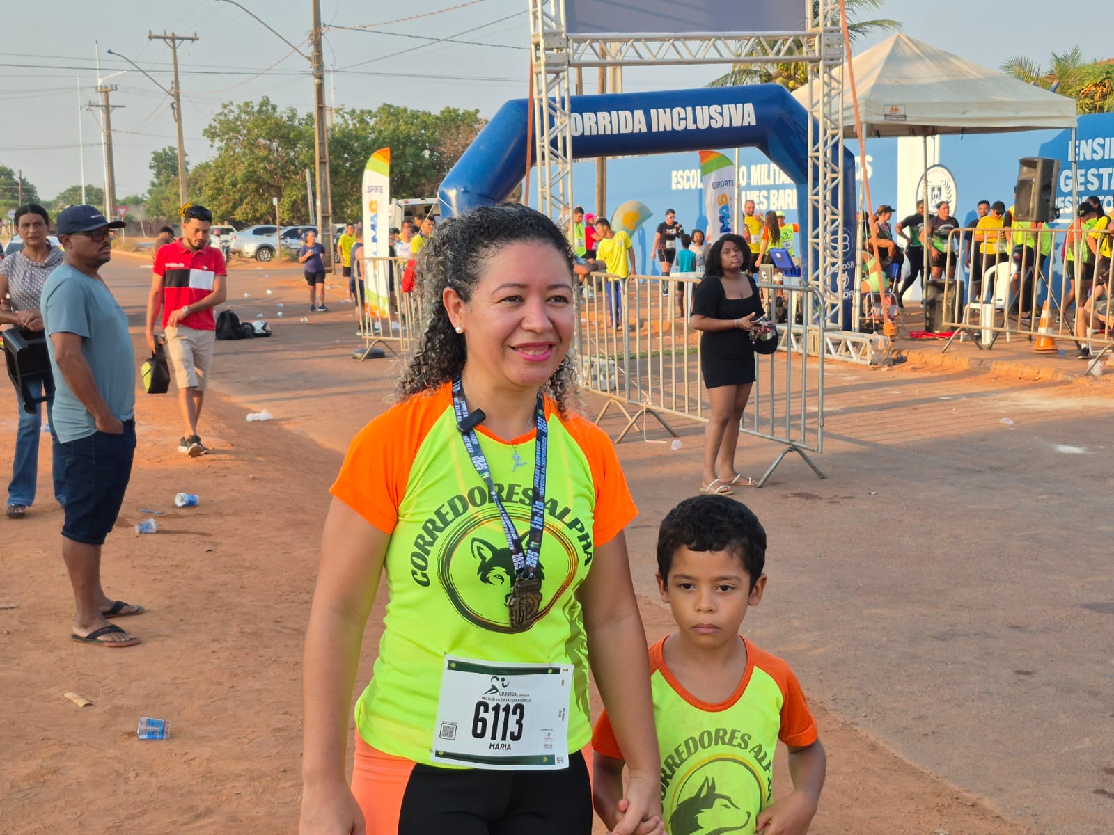 Pais e filhos participaram juntos da Corrida Inclusiva
