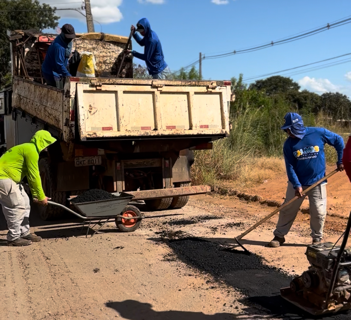 Serviços de tapa-buracos executados na quadra ASR-NE 55 (412 Norte) 