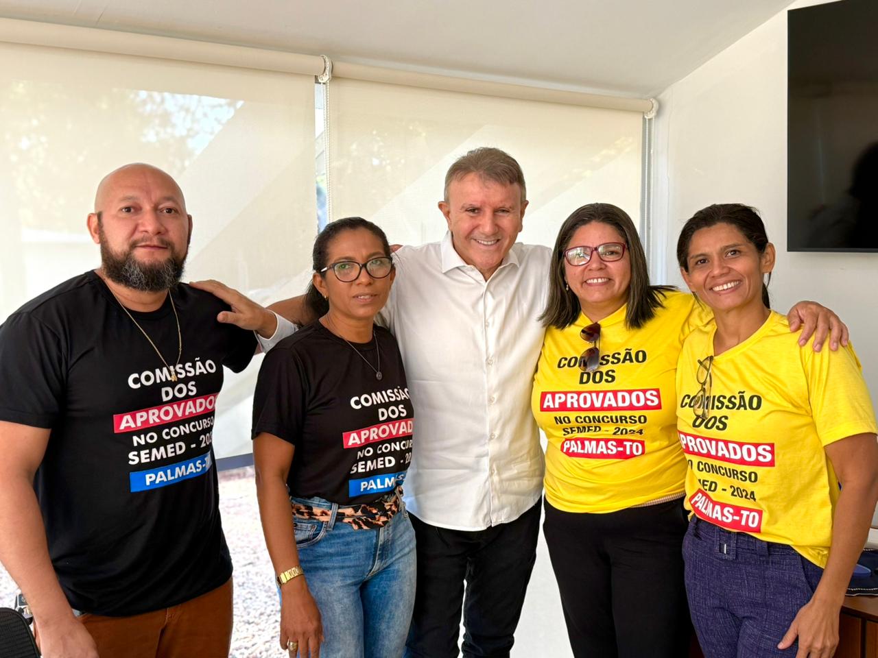 Prefeito Eduardo Siqueira recebeu quatro representantes do cadastro de reserva do concurso