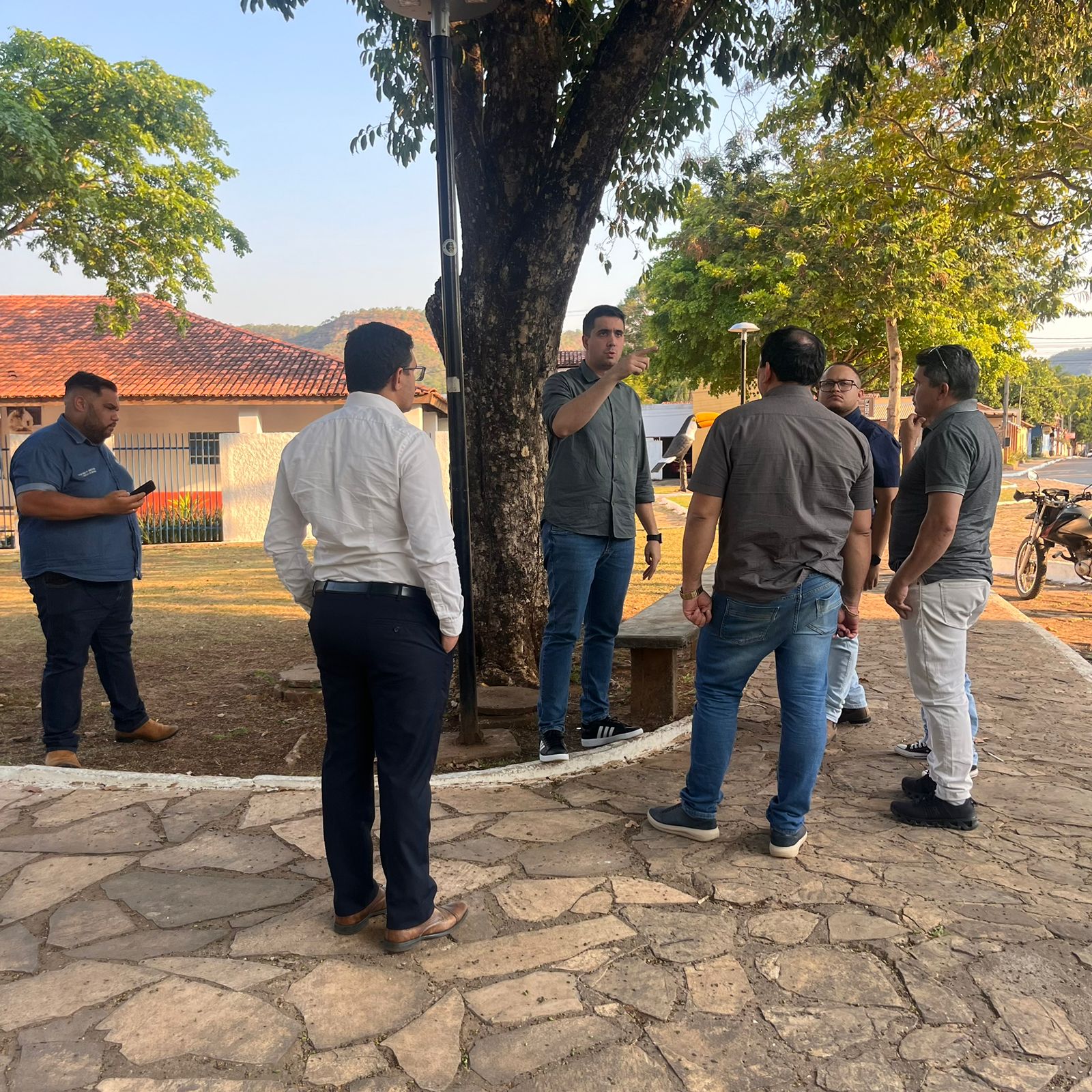 Gestores visitaram espaço que ocorre a Feira Encantos da Serra, no distrito de Taquaruçu.