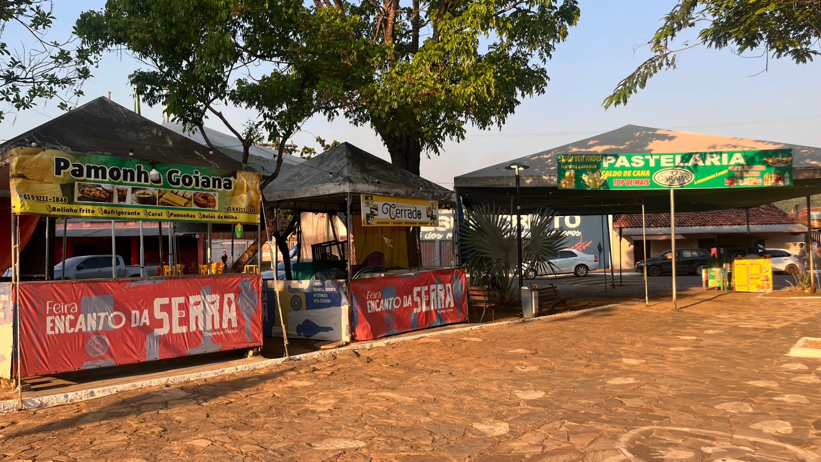 Um projeto de reestruturação para a feira será elaborado.