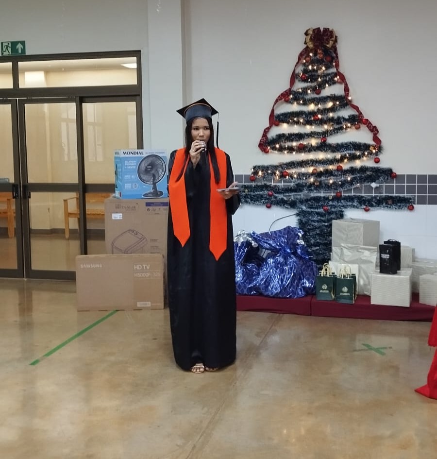 Marielly de Sousa agradeceu aos apoiadores e professores do projeto pela oportunidade de aprendizado