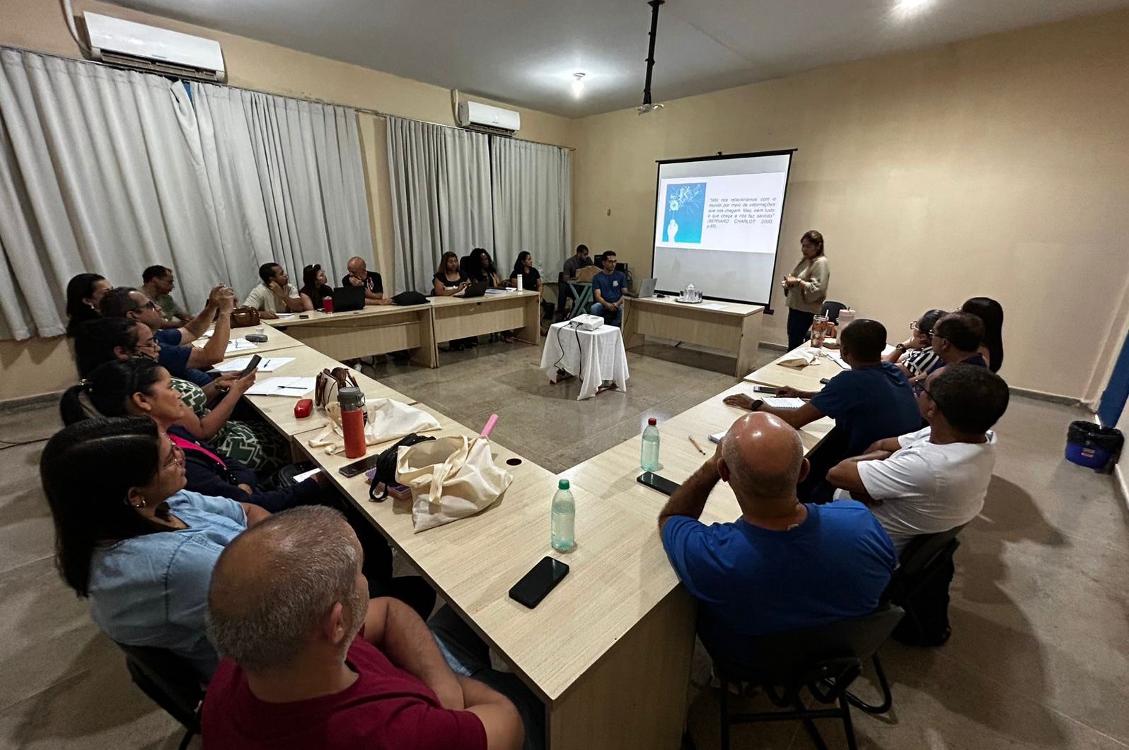 Escolas municipais de Palmas recebem formação sobre Educação Digital para o retorno às aulas