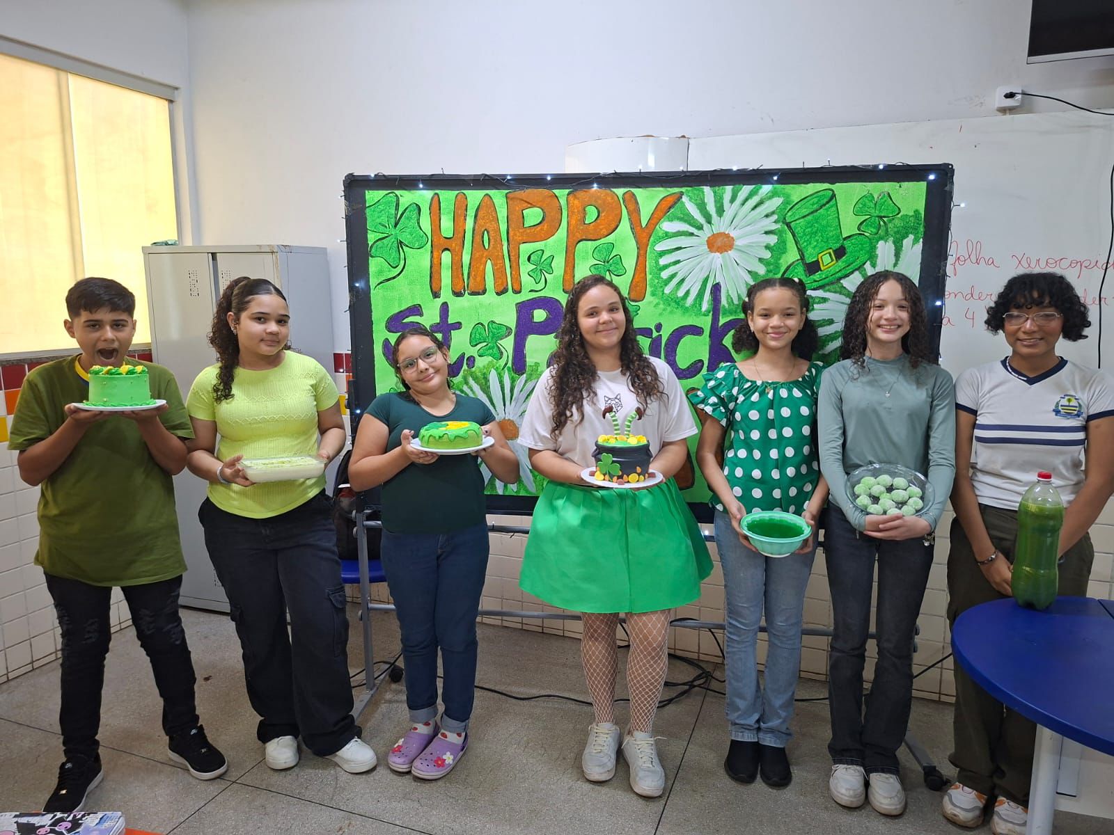 Escola Darcy Ribeiro promove 'Saint Patrick's Day Celebration' como experiência de aprendizagem cultural