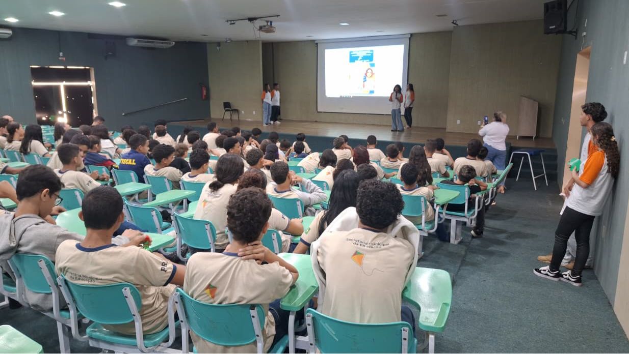 Estudantes da ETI Padre Josimo participam de workshop sobre inserção de jovens no mercado de trabalho