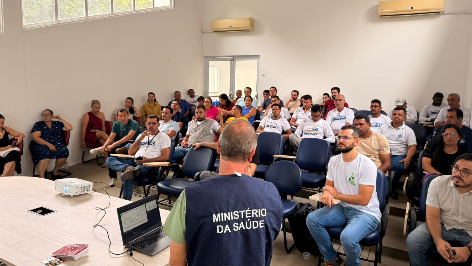 Palmas recebe capacitação sobre duas novas estratégias tecnológicas no combate à dengue