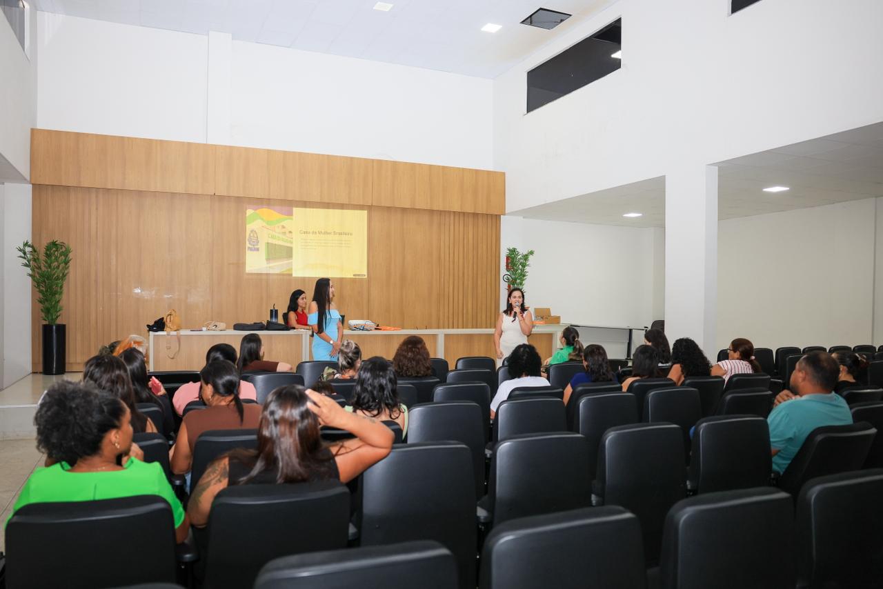 Prefeitura de Palmas promove capacitação para fortalecer atendimento à mulher