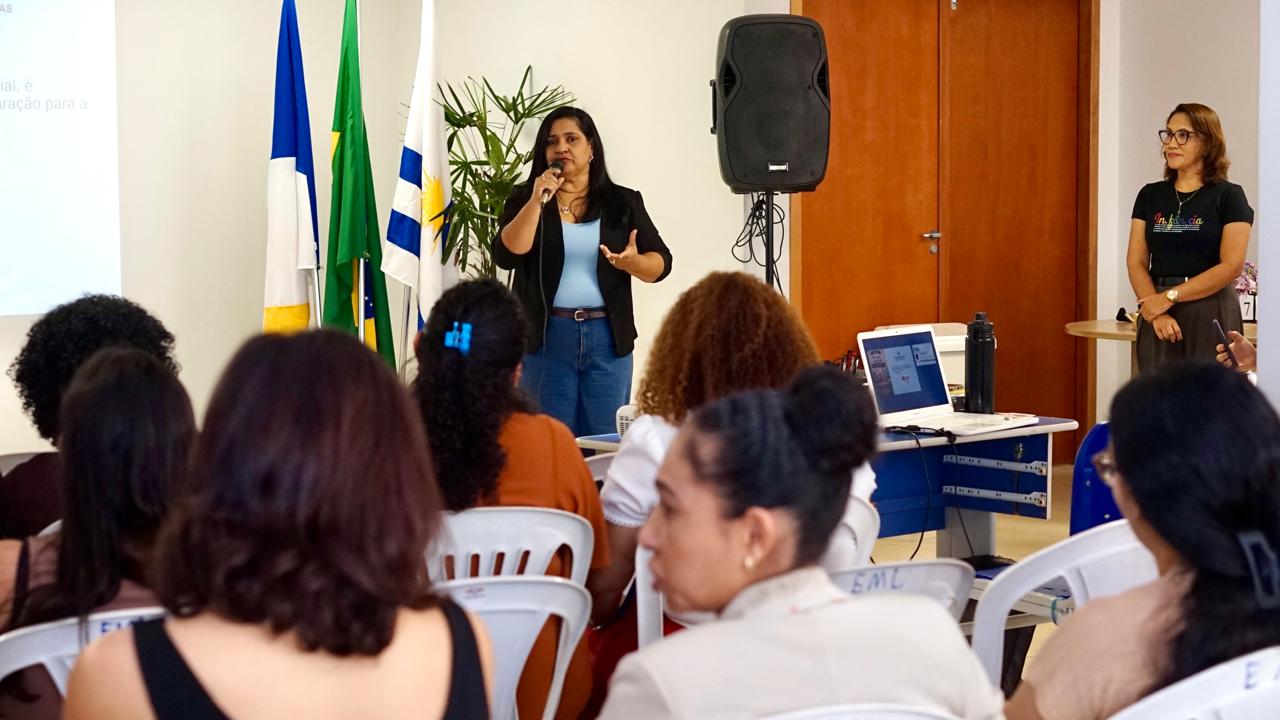 Educação de Palmas promove formação para professores de berçários sobre rotinas e acolhimento