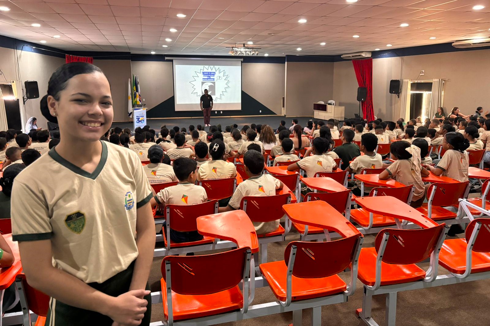 Maria Camila Neres, do 8º ano, expressou sua empolgação com o retorno às aulas