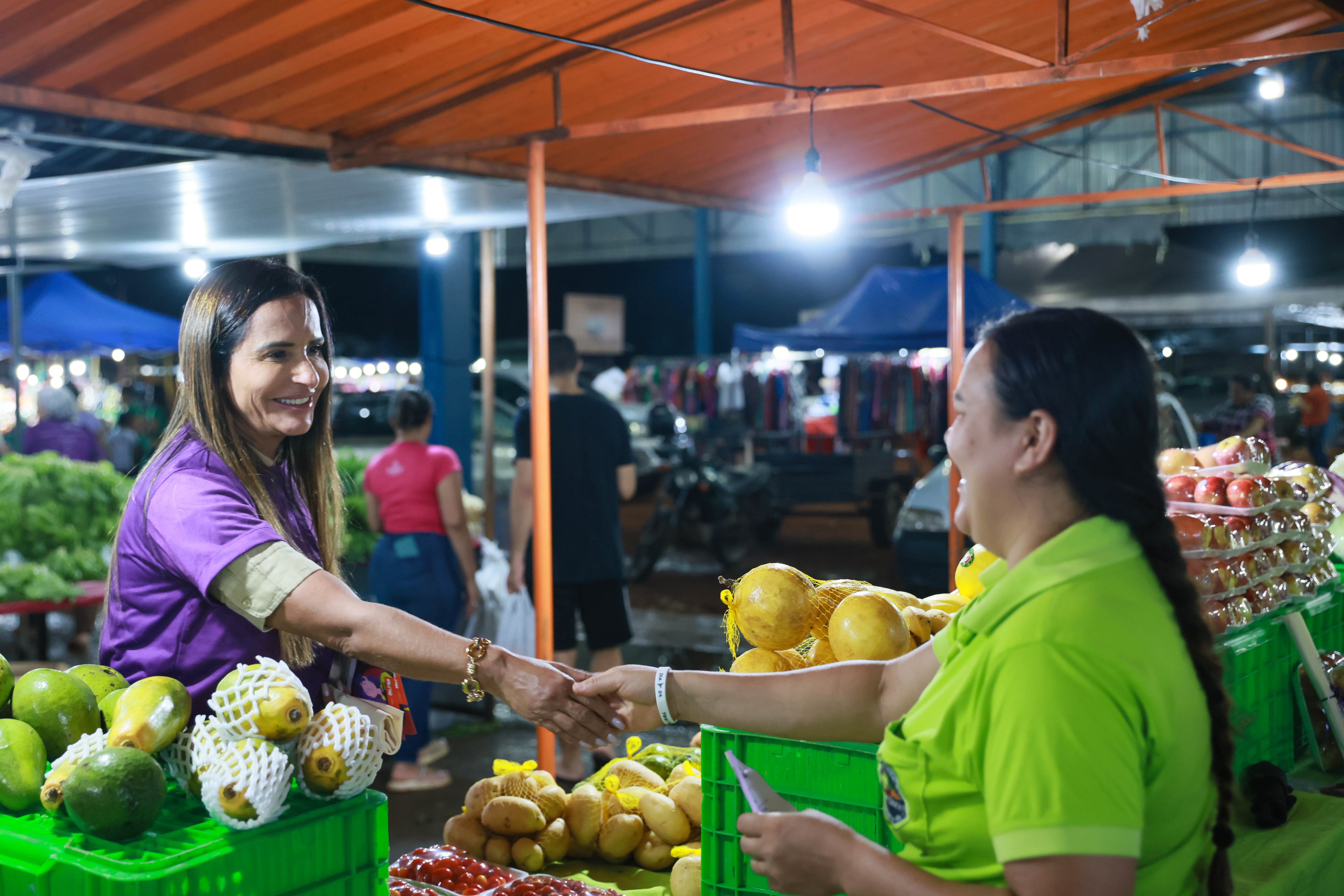 Secretária Solange Duailibe participou da ação educativa na Feira Coberta da Arse 112