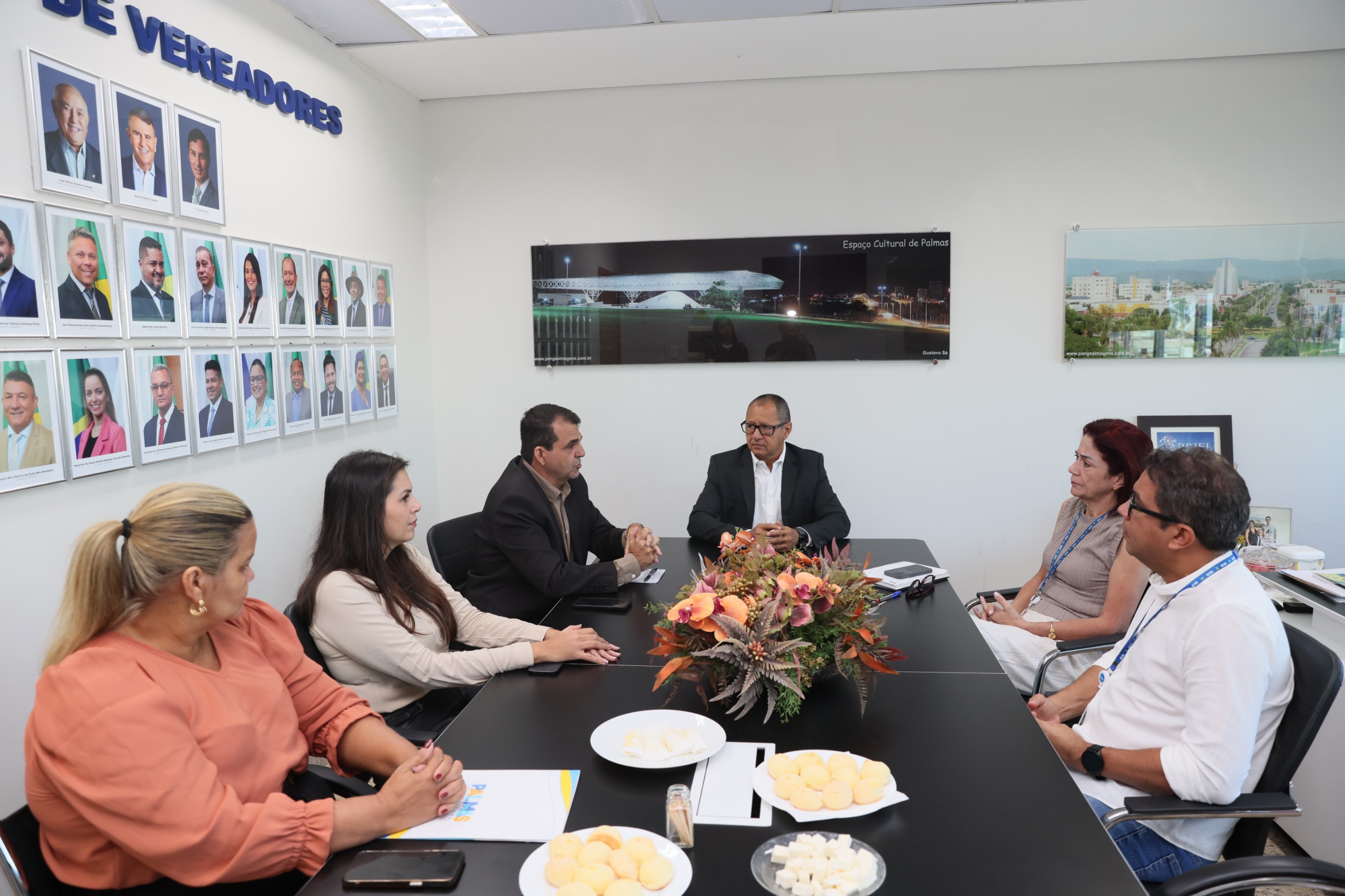 Município discute com a BRK implantação de saneamento básico em projetos habitacionais