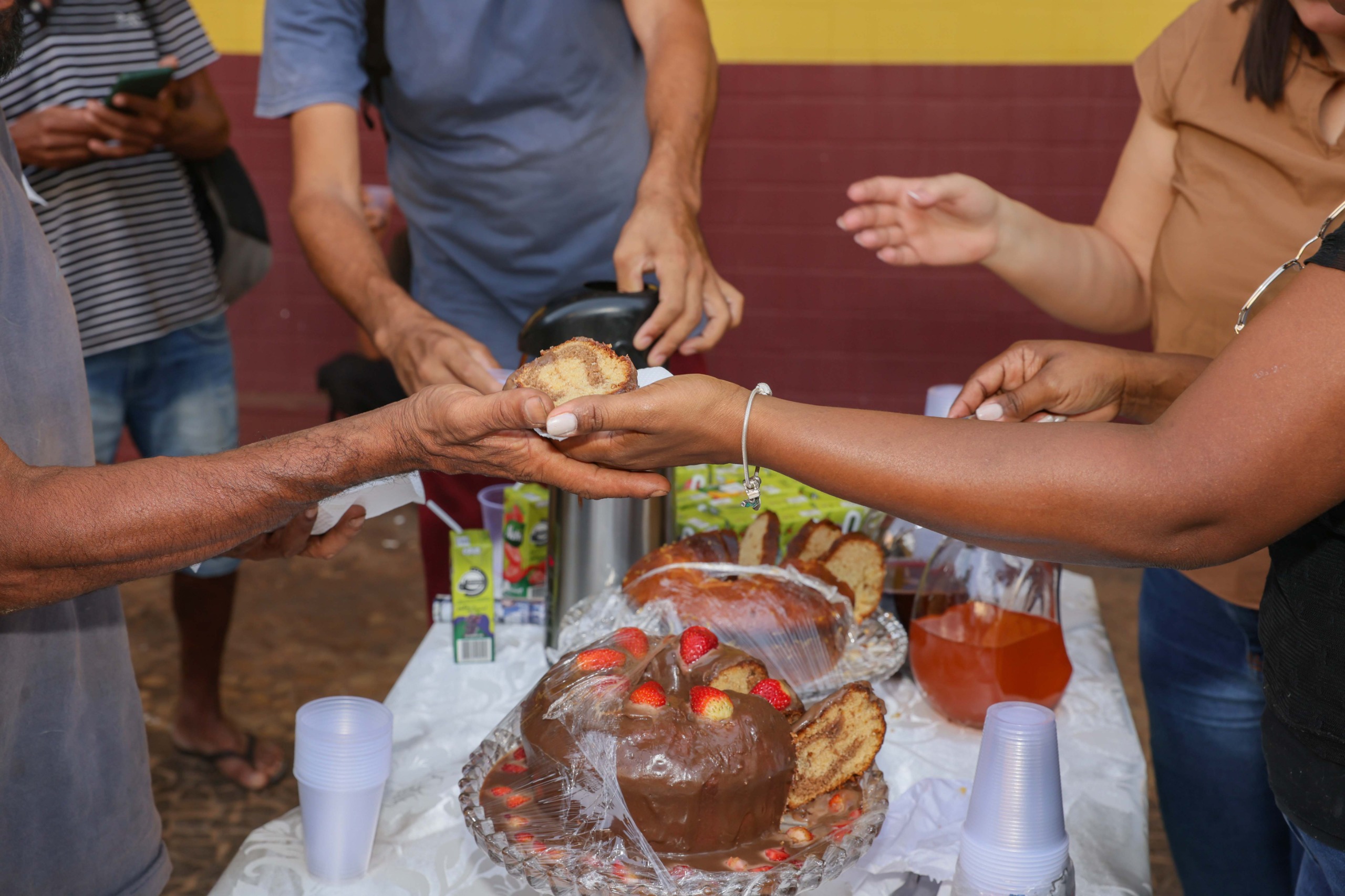 Prefeitura de Palmas e estudantes de Psicologia realizam roda de conversa com pessoas em situação de rua