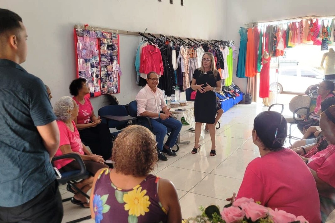 Secretário municipal de Relações Institucionais de Palmas visita a Associação de Mães do Aureny III e reforça apoio à entidade