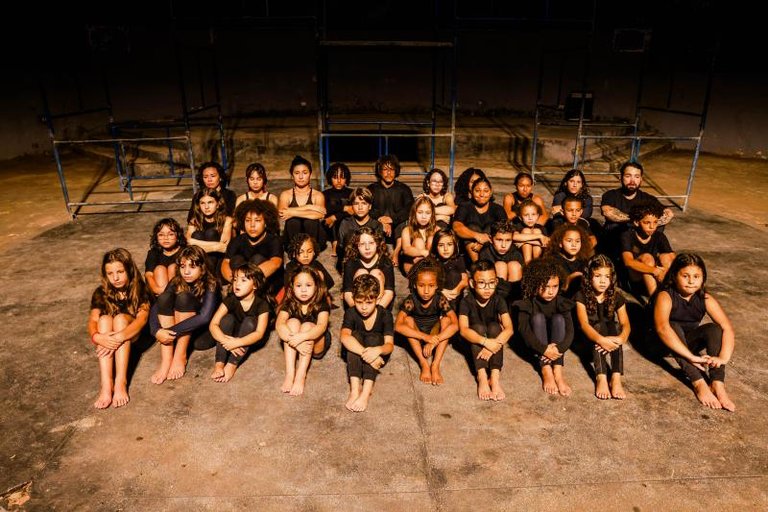 Na Casa da Cultura, em Taquaruçu, a FCP oferta aulas que mesclam teatro, canto e música para crianças, adolescentes e adultos por meio das turmas do ‘Casulo’