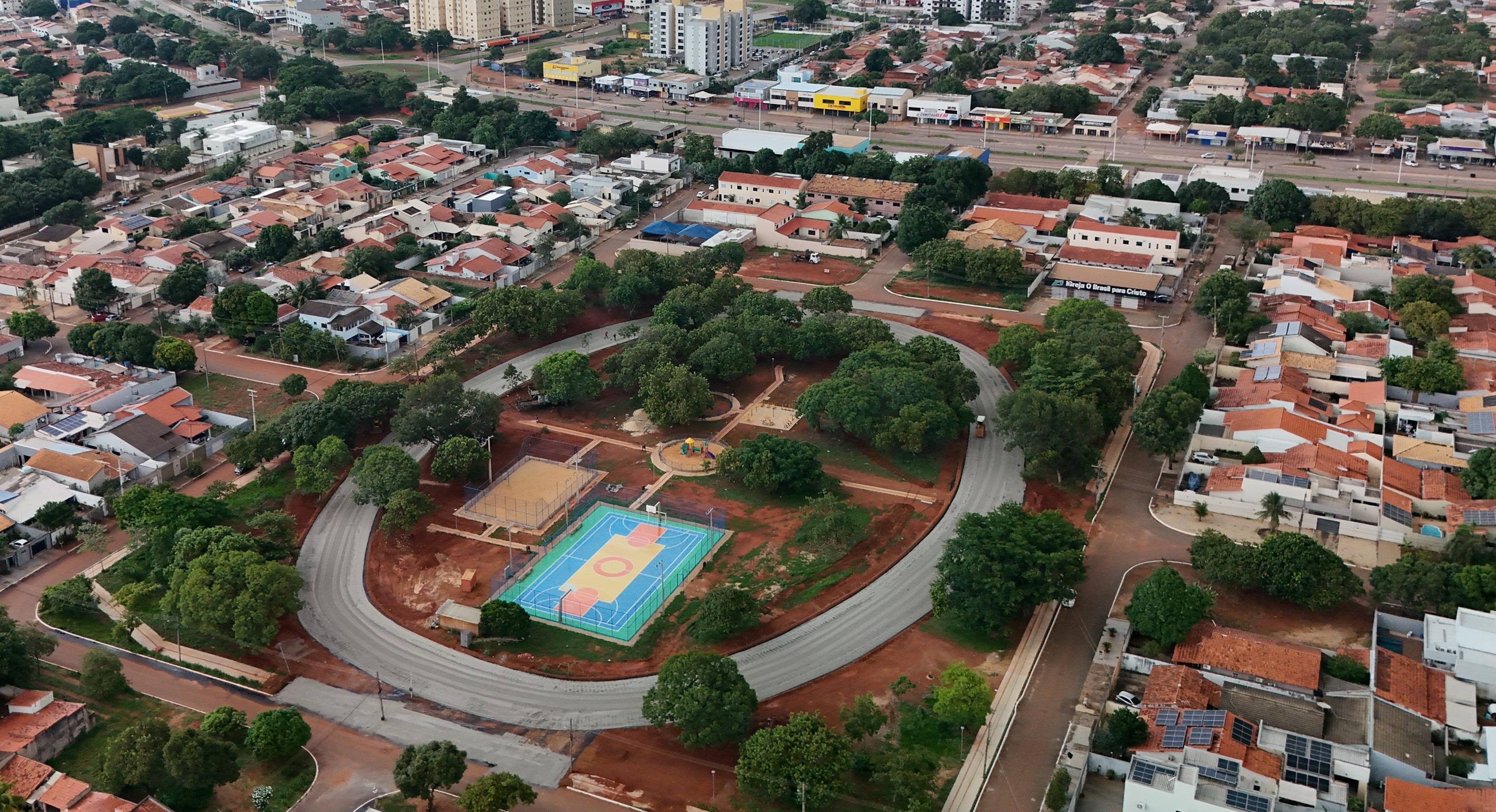 Obra da Praça da Arne 53 atinge quase 70% de execução com previsão de conclusão em abril