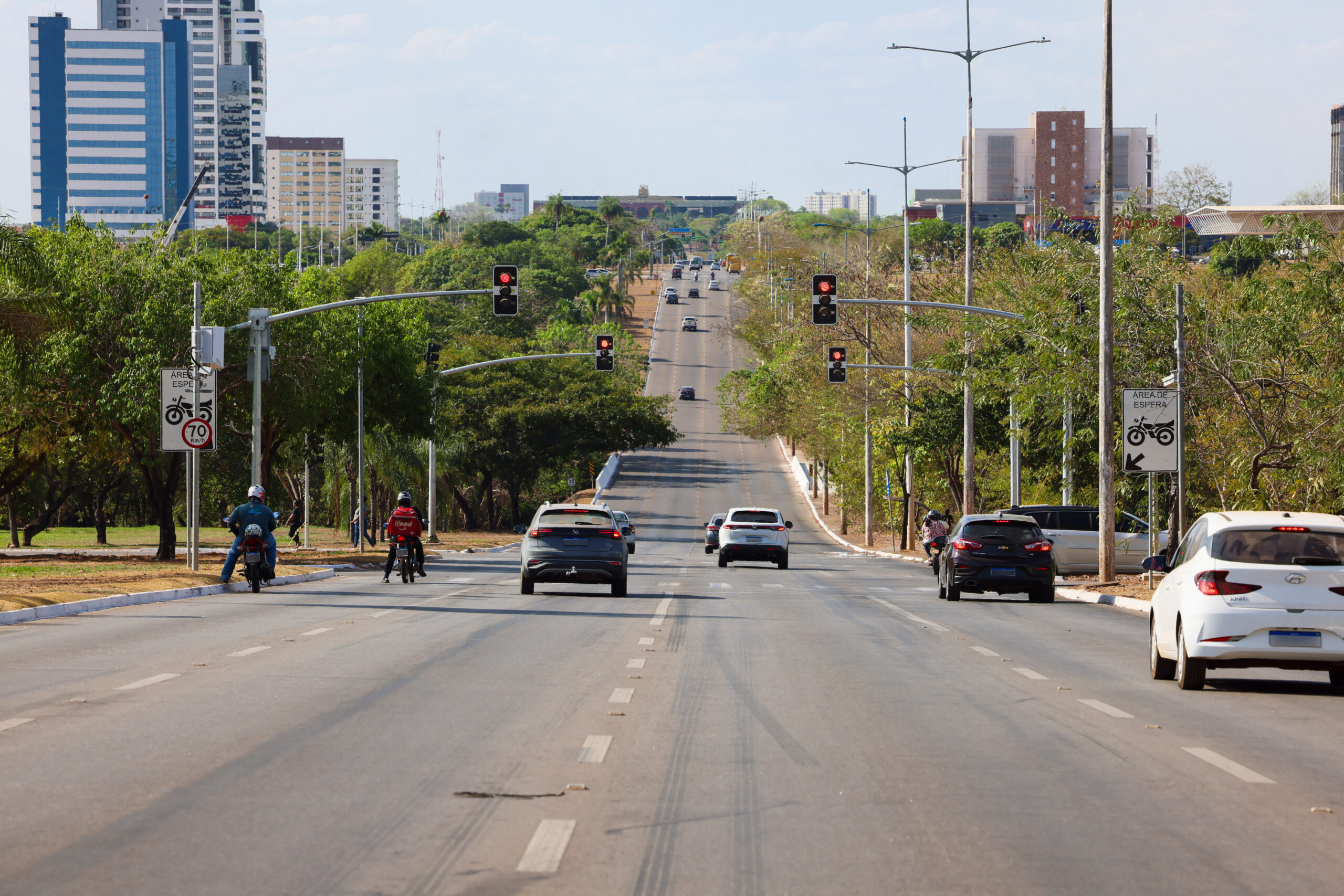 Prefeito de Palmas comemora articulação que resultou na inclusão do projeto do Corredor de Transporte Coletivo na LDO 2026