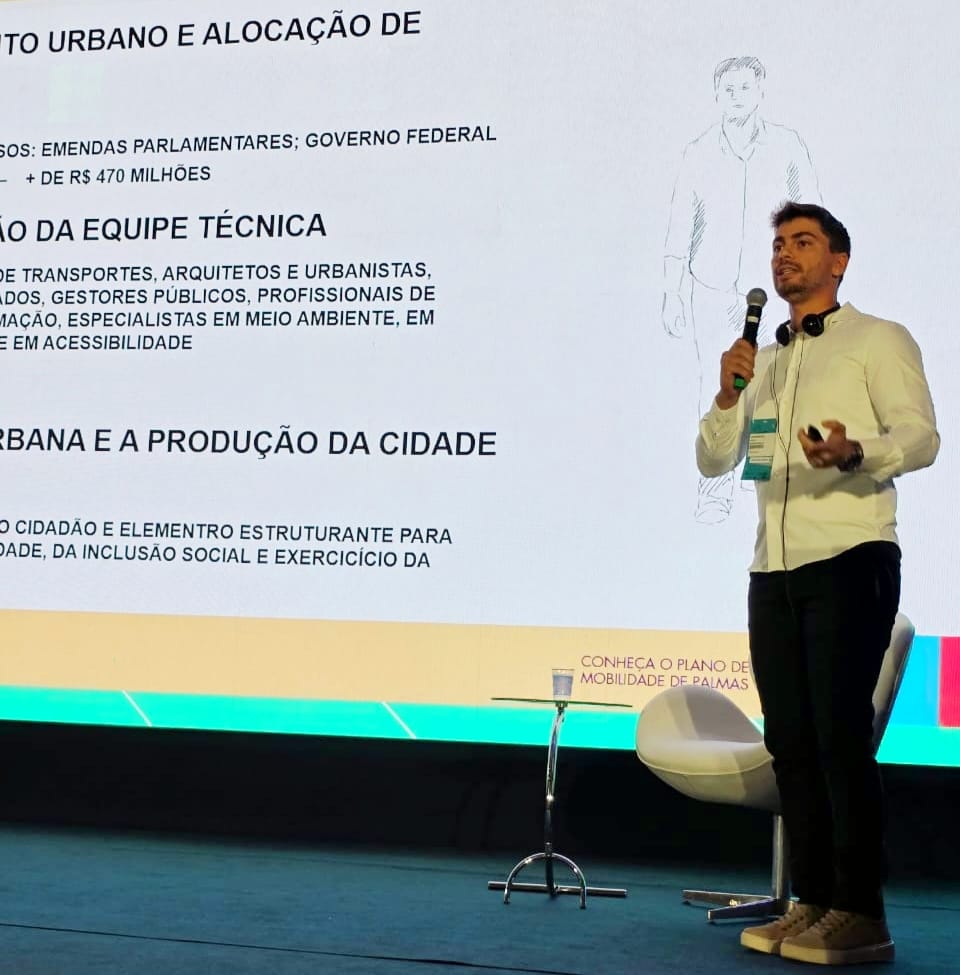 Luã Henrique Ferreira, diretor de engenharia de tráfego e mobilidade de Palmas, durante a apresentação técnica.